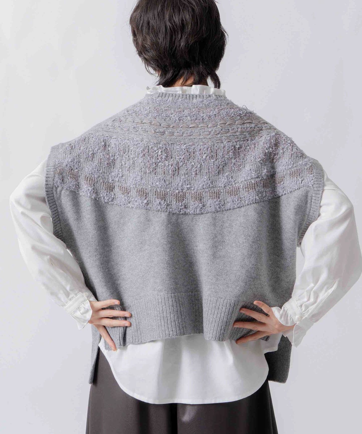 nordic pattern knit vest / WHT26FKN4041