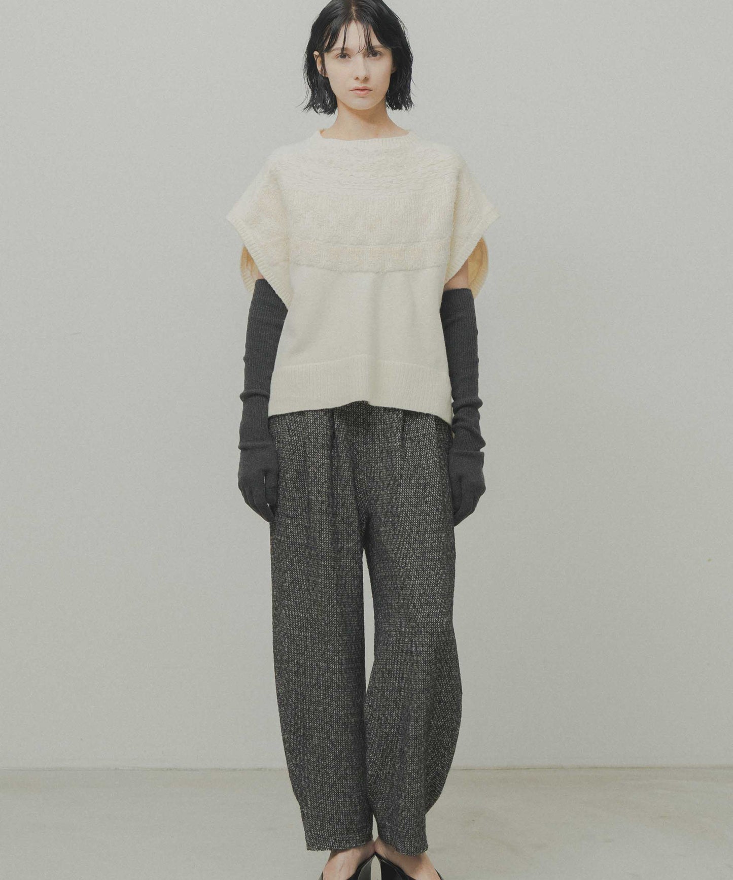 nordic pattern knit vest / WHT26FKN4041