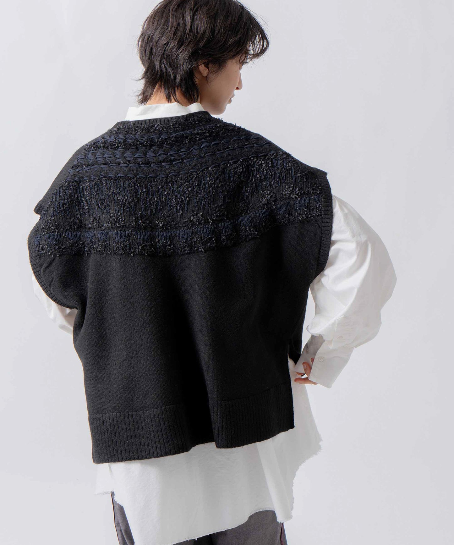 nordic pattern knit vest / WHT26FKN4041