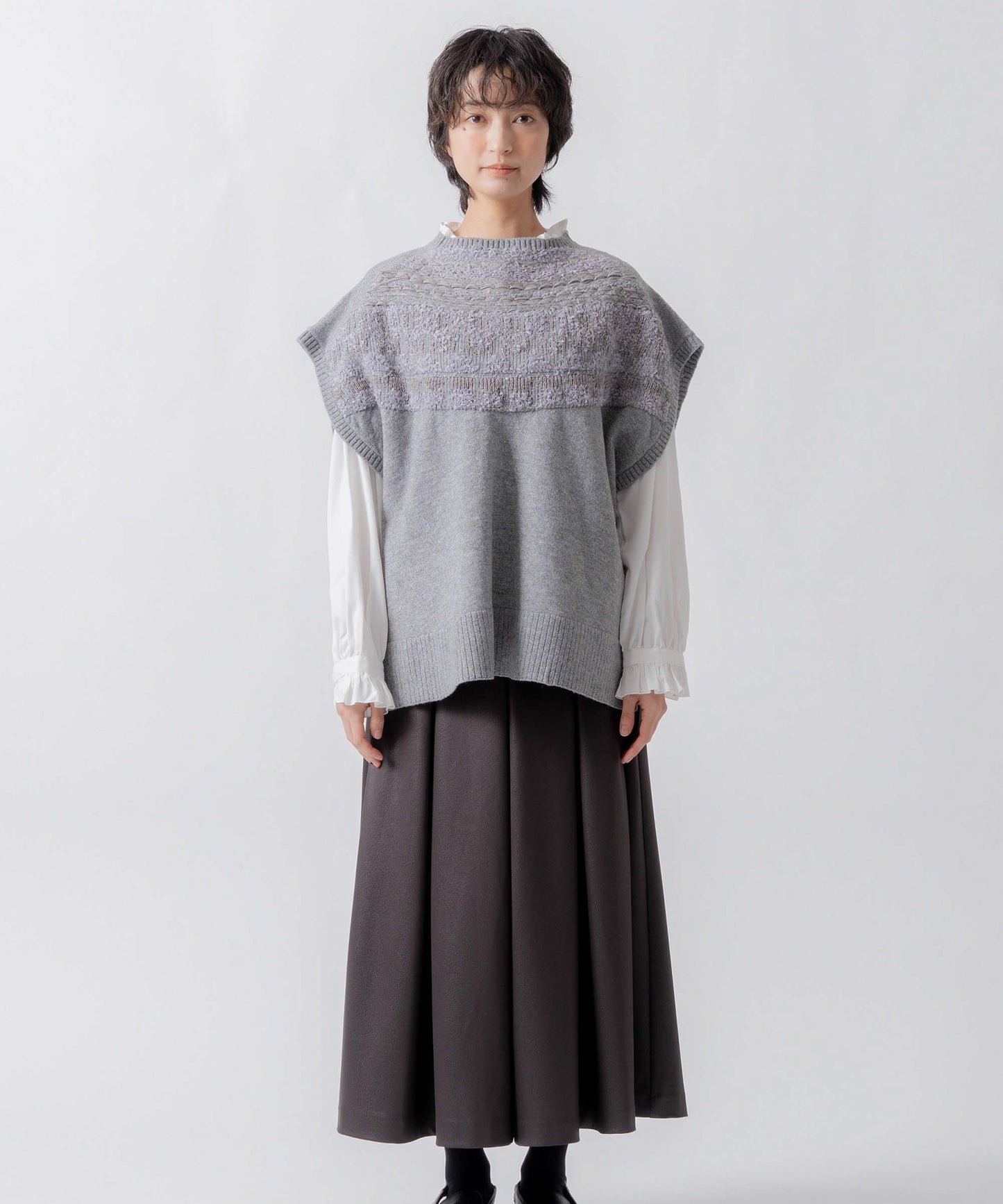 nordic pattern knit vest / WHT26FKN4041