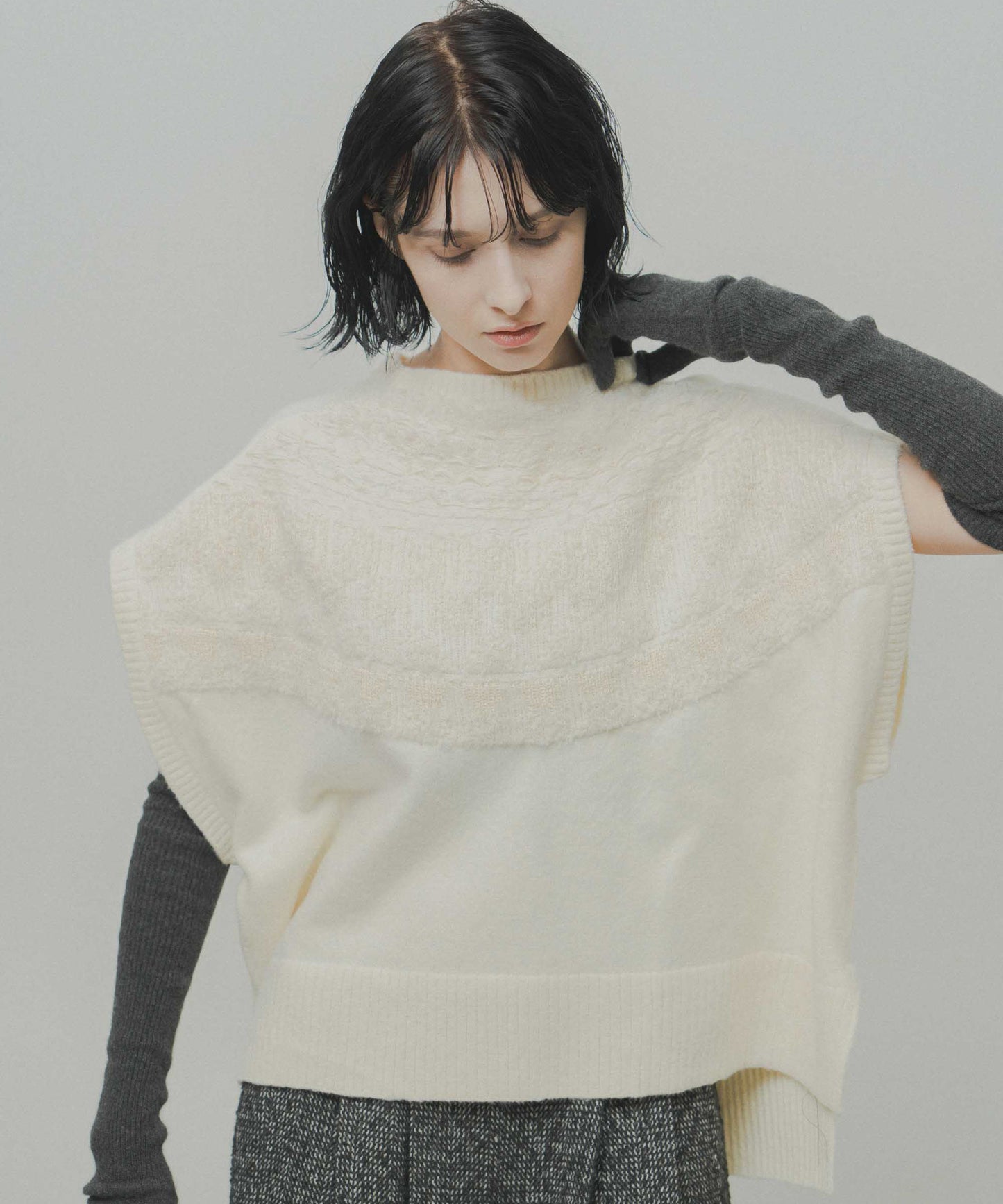 nordic pattern knit vest / WHT26FKN4041