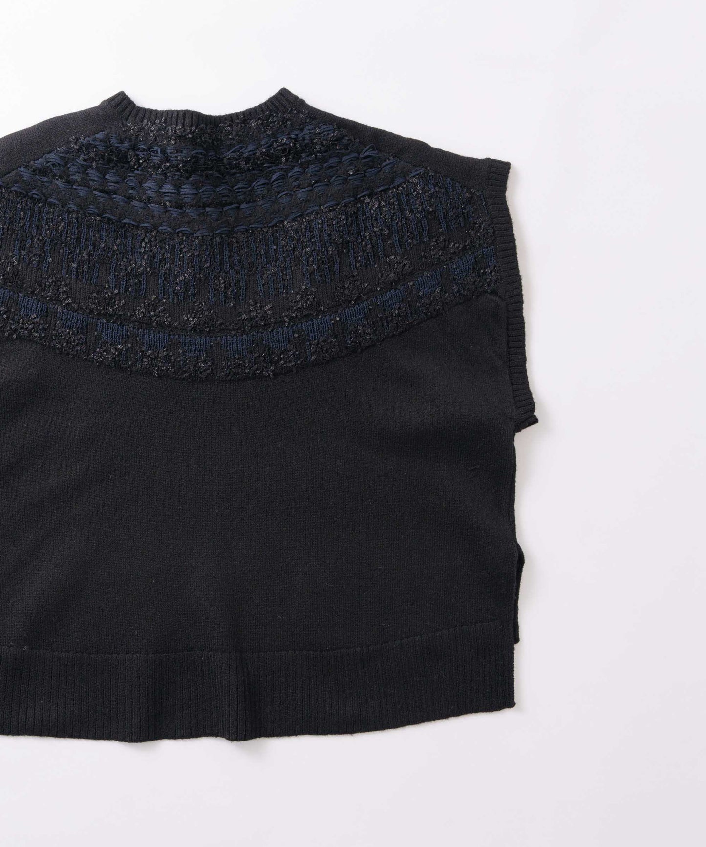 nordic pattern knit vest / WHT26FKN4041