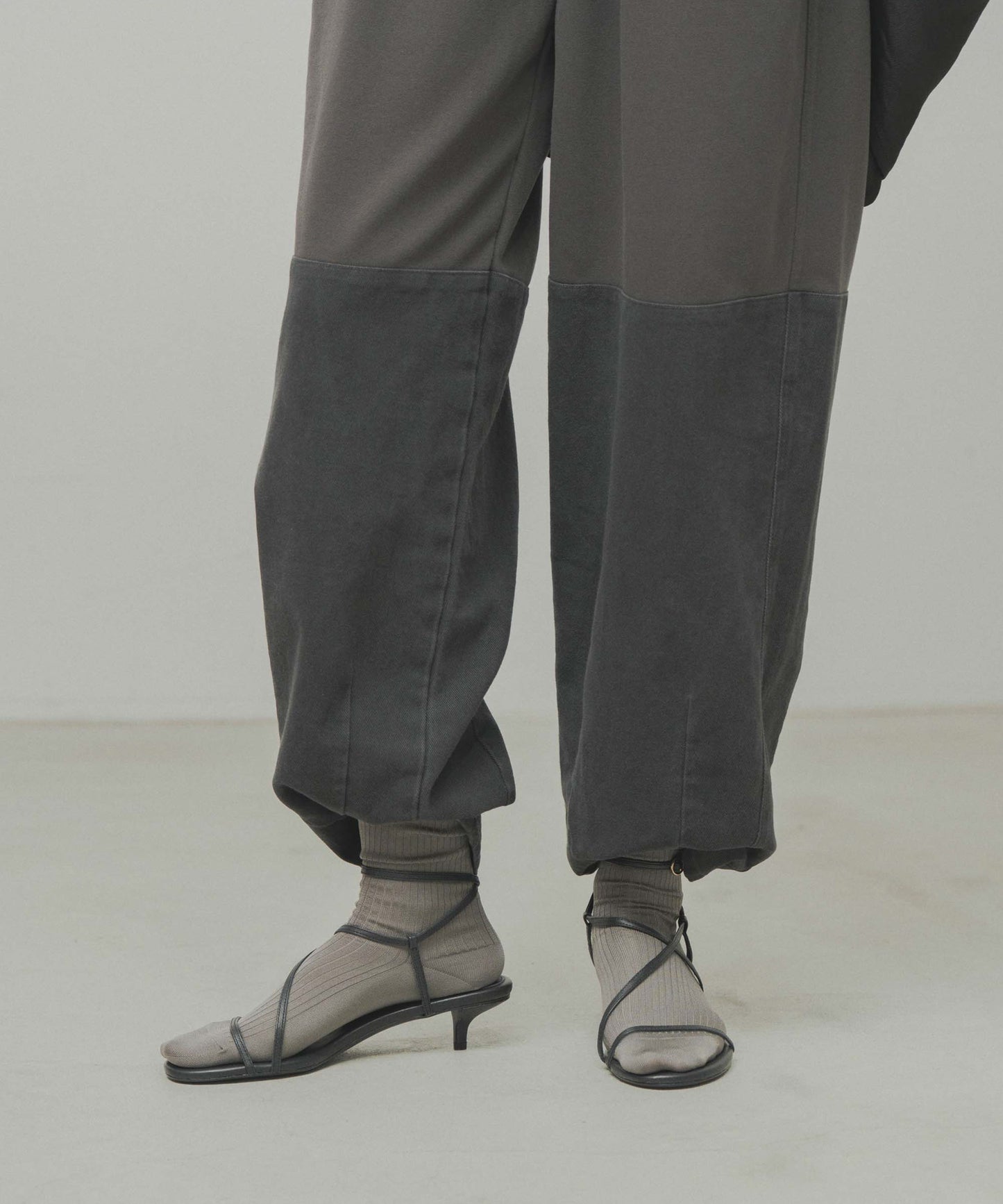 combination sweatpants / WHT26FPT4074