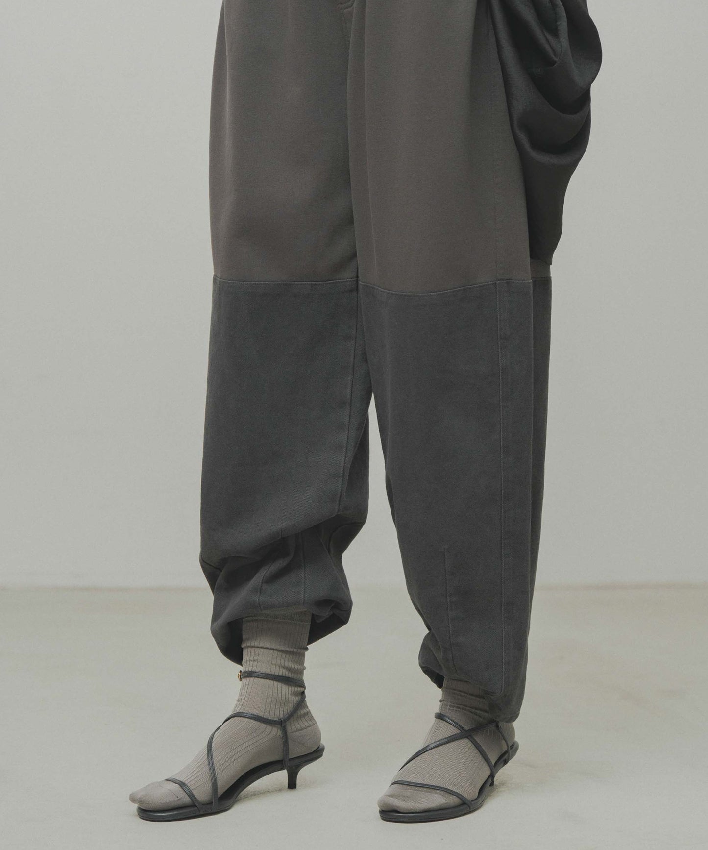 combination sweatpants / WHT26FPT4074