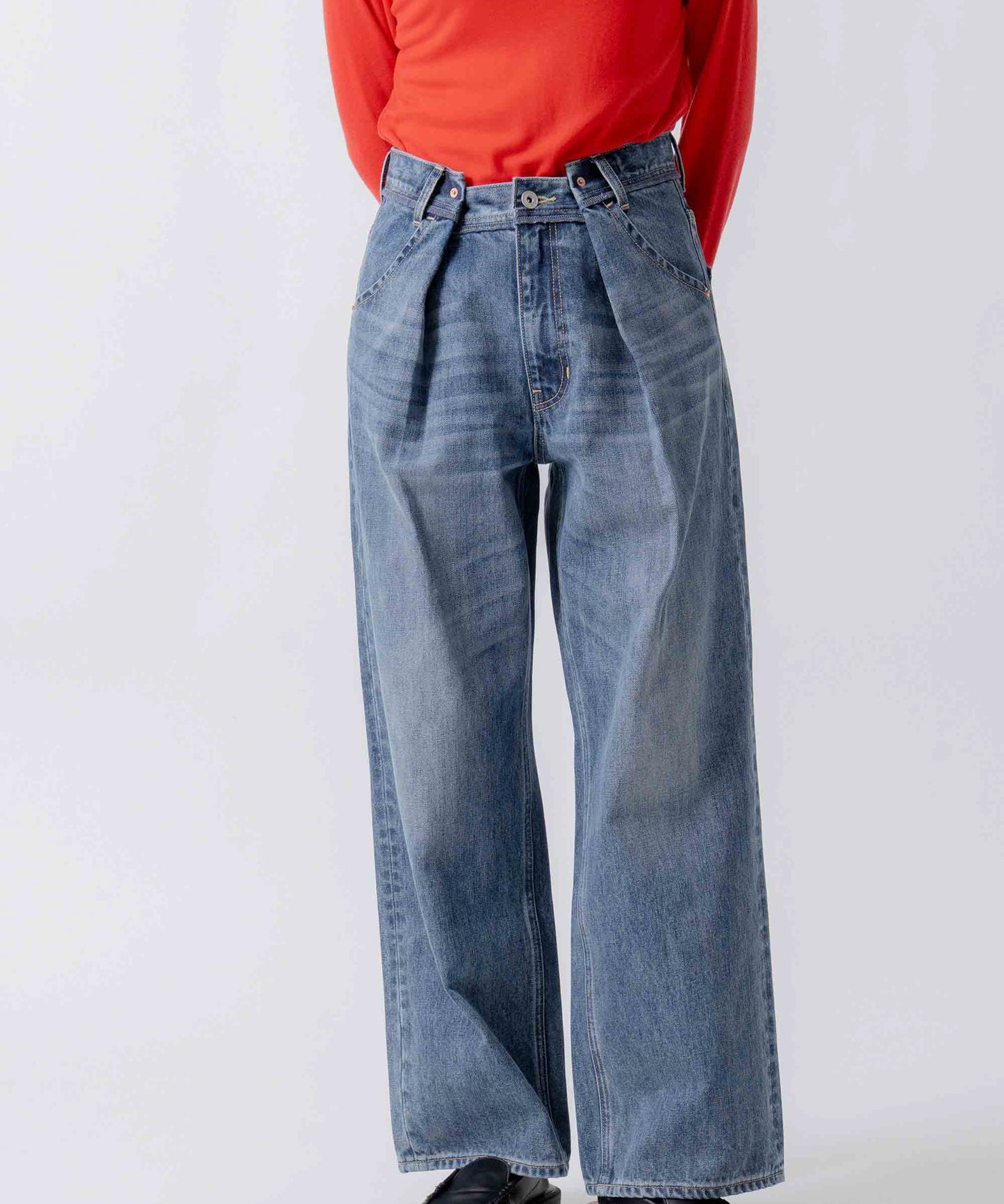 tuck design denim / WHT26FPT4075