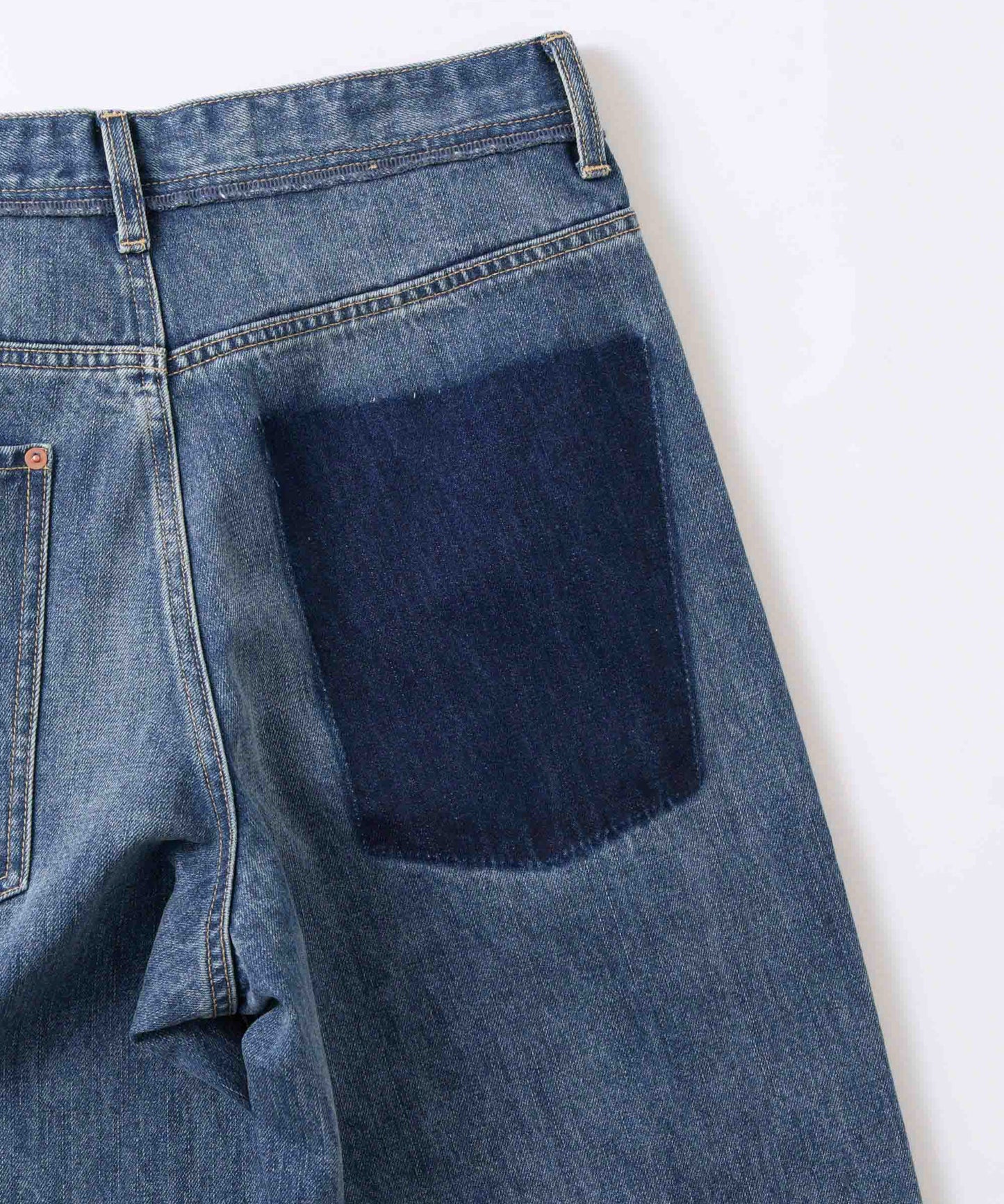 tuck design denim / WHT26FPT4075