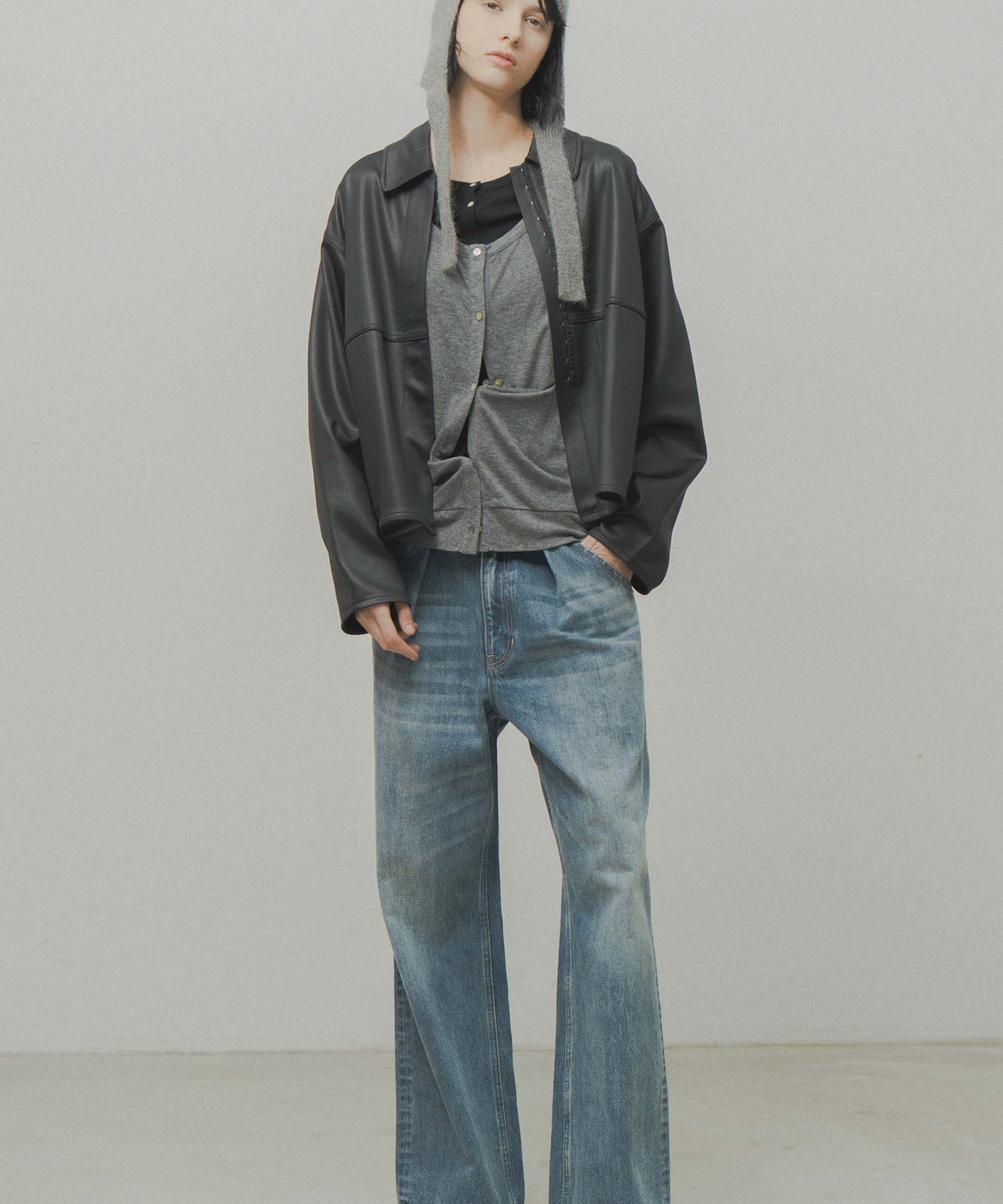 tuck design denim / WHT26FPT4075