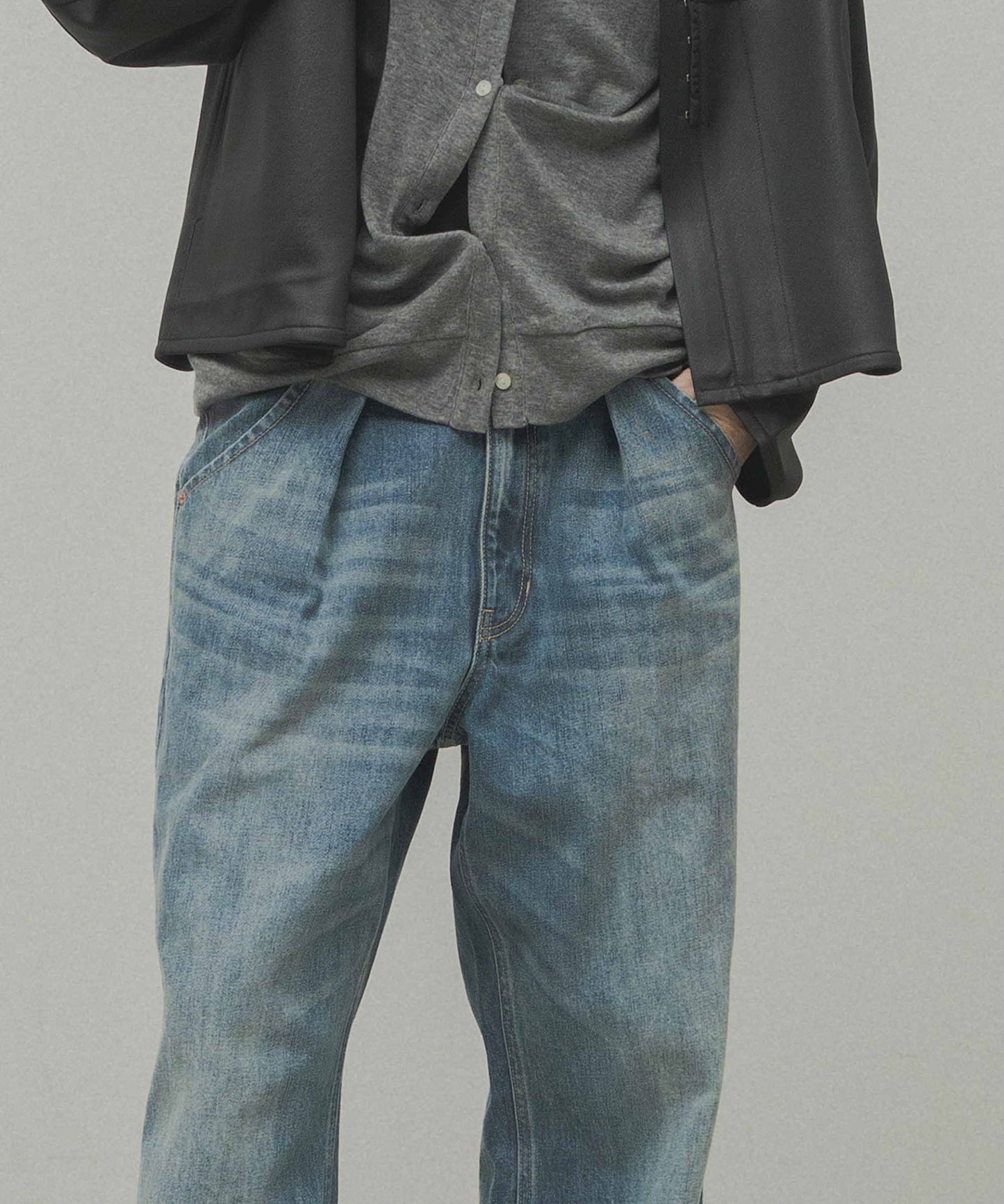 tuck design denim / WHT26FPT4075