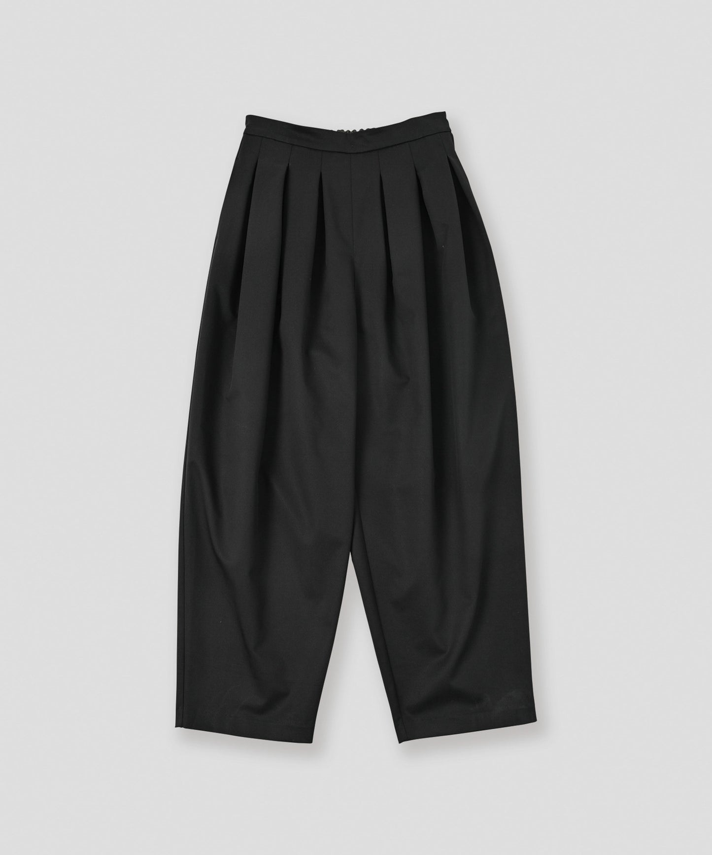 tuck design tapered pants / WHT26FPT4076