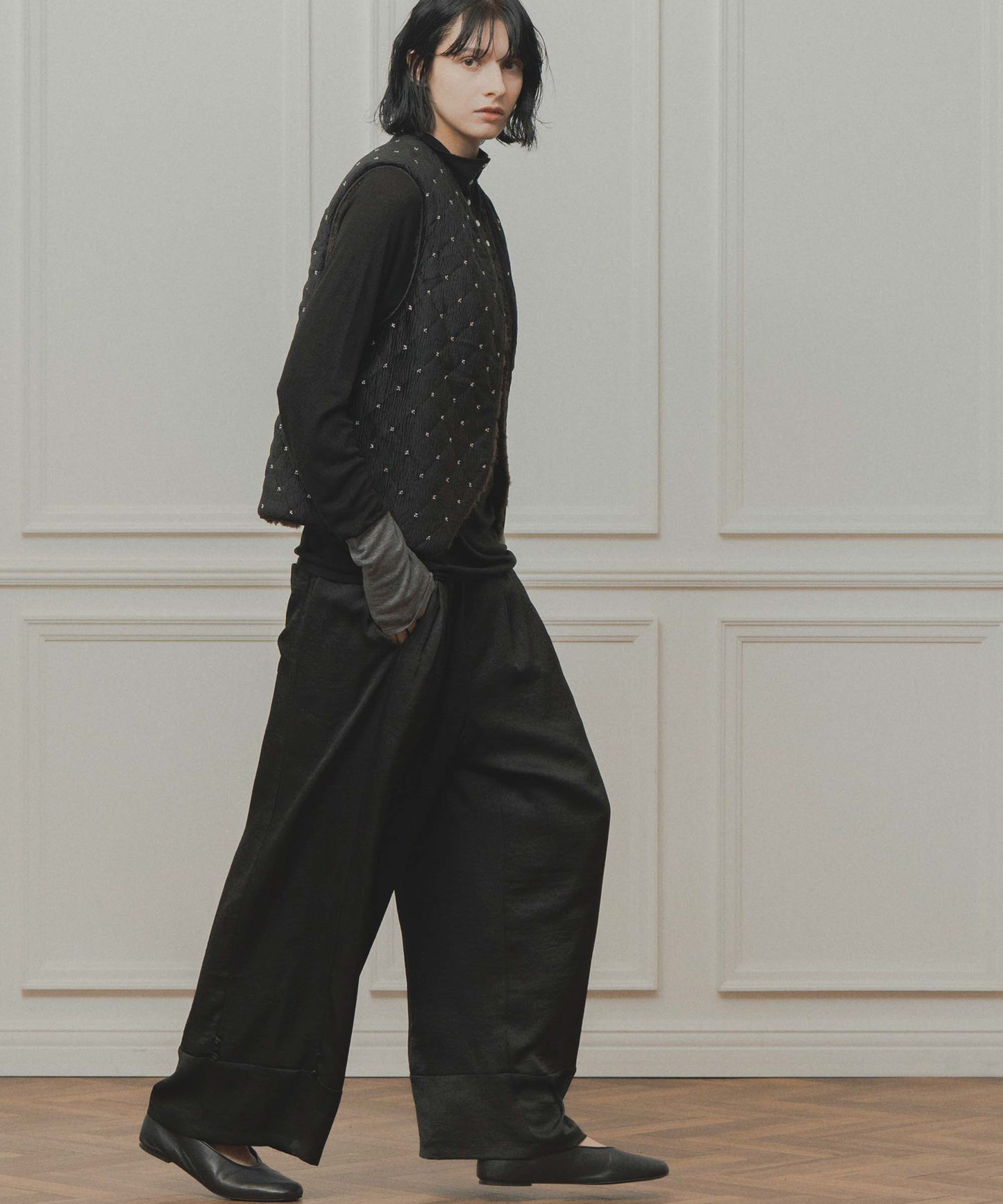 satin wide pants / WHT26FPT4077