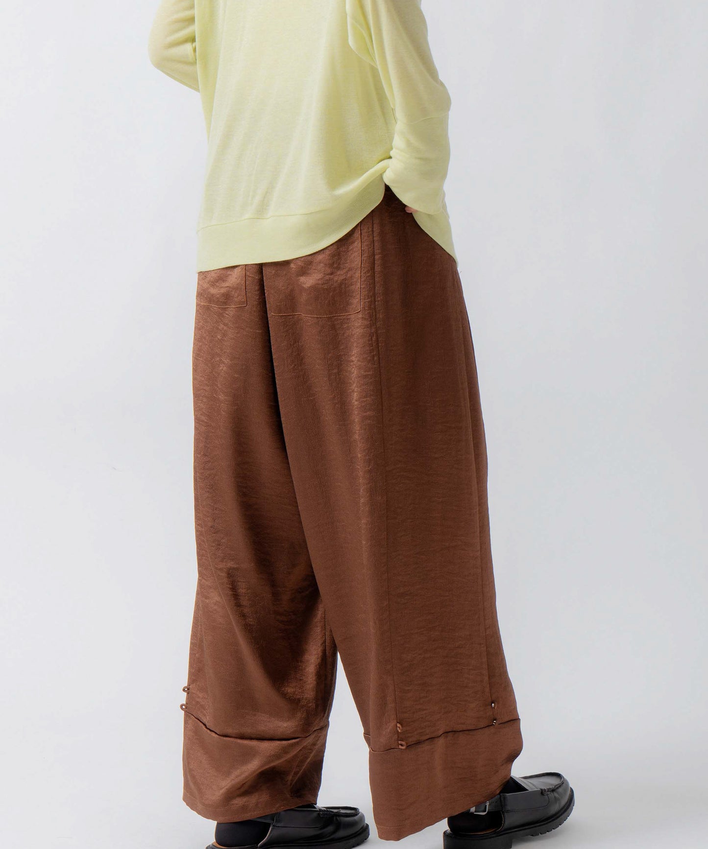 satin wide pants / WHT26FPT4077