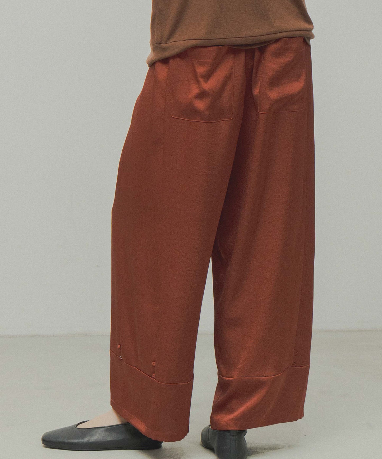satin wide pants / WHT26FPT4077
