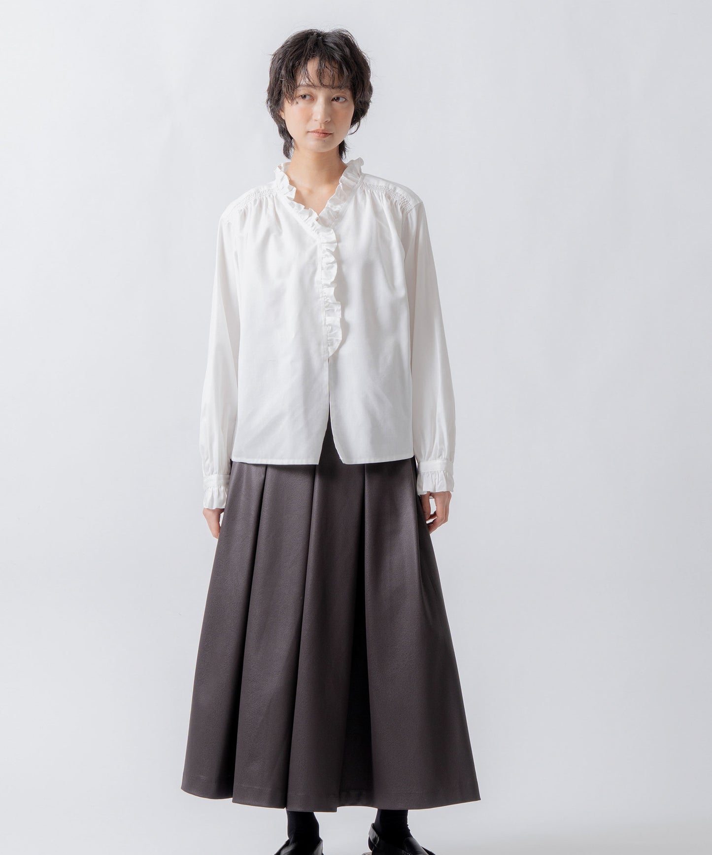 leather like pleats pants / WHT26FPT4078