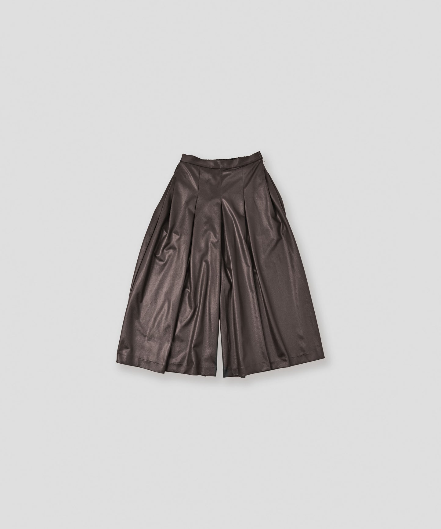 leather like pleats pants / WHT26FPT4078