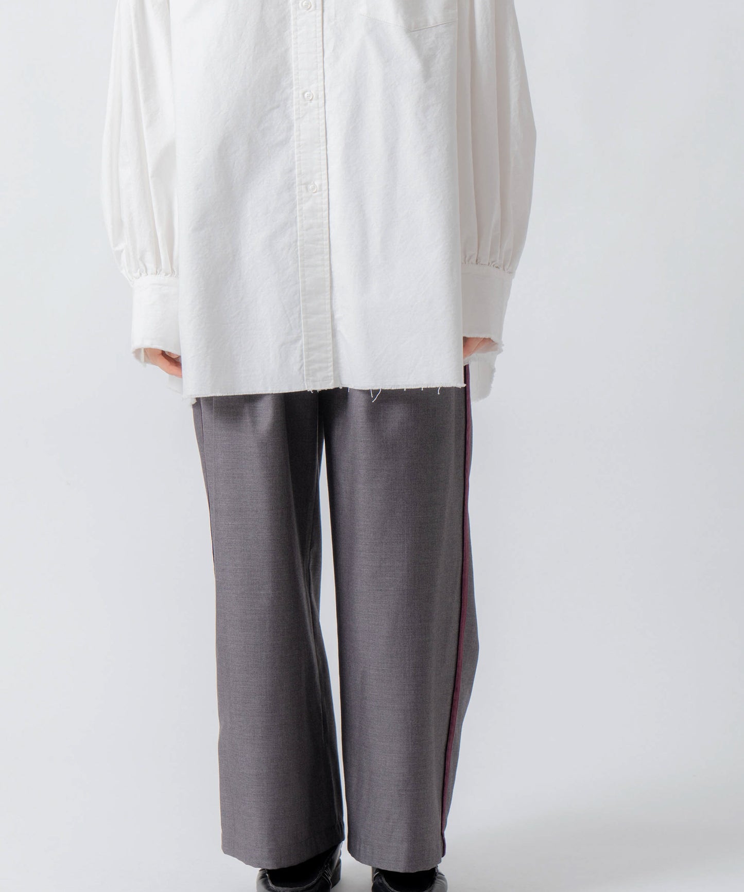 side velour line pants / WHT26FPT4079