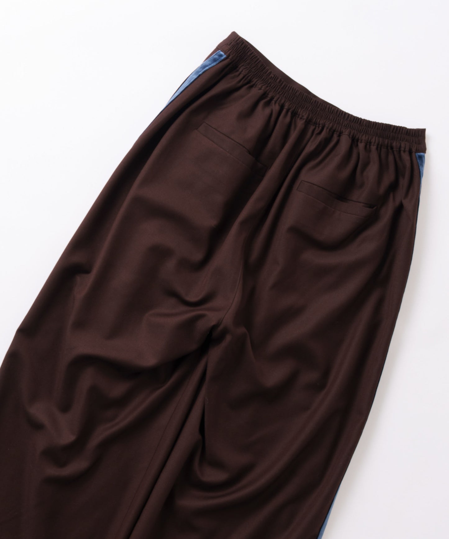 side velour line pants / WHT26FPT4079
