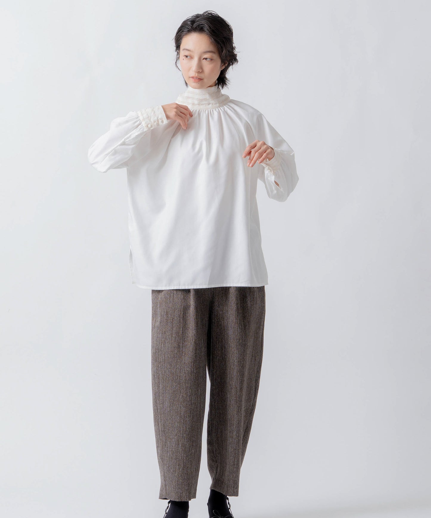 tweed satin tapered pants / WHT26FPT4080
