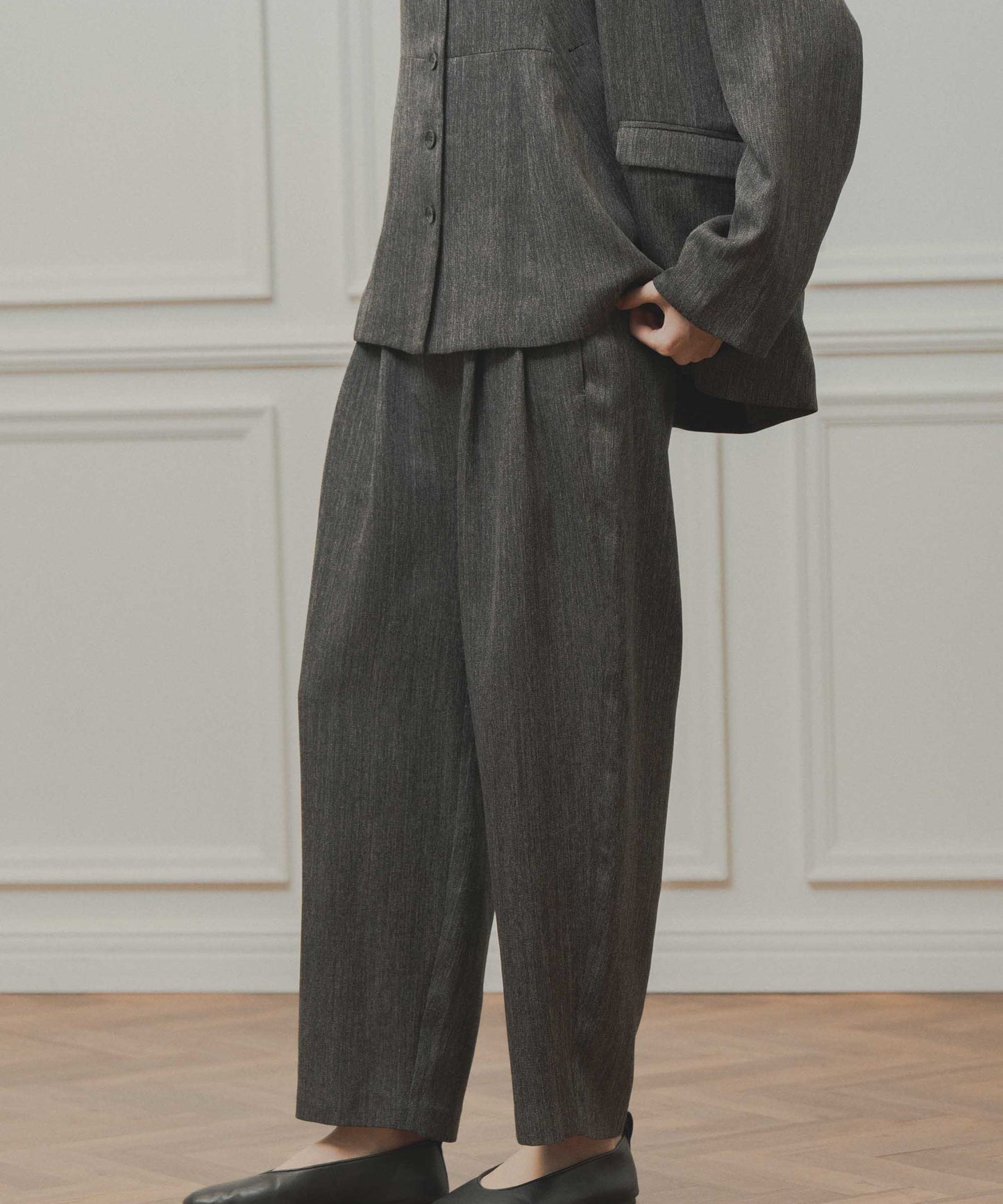 tweed satin tapered pants / WHT26FPT4080