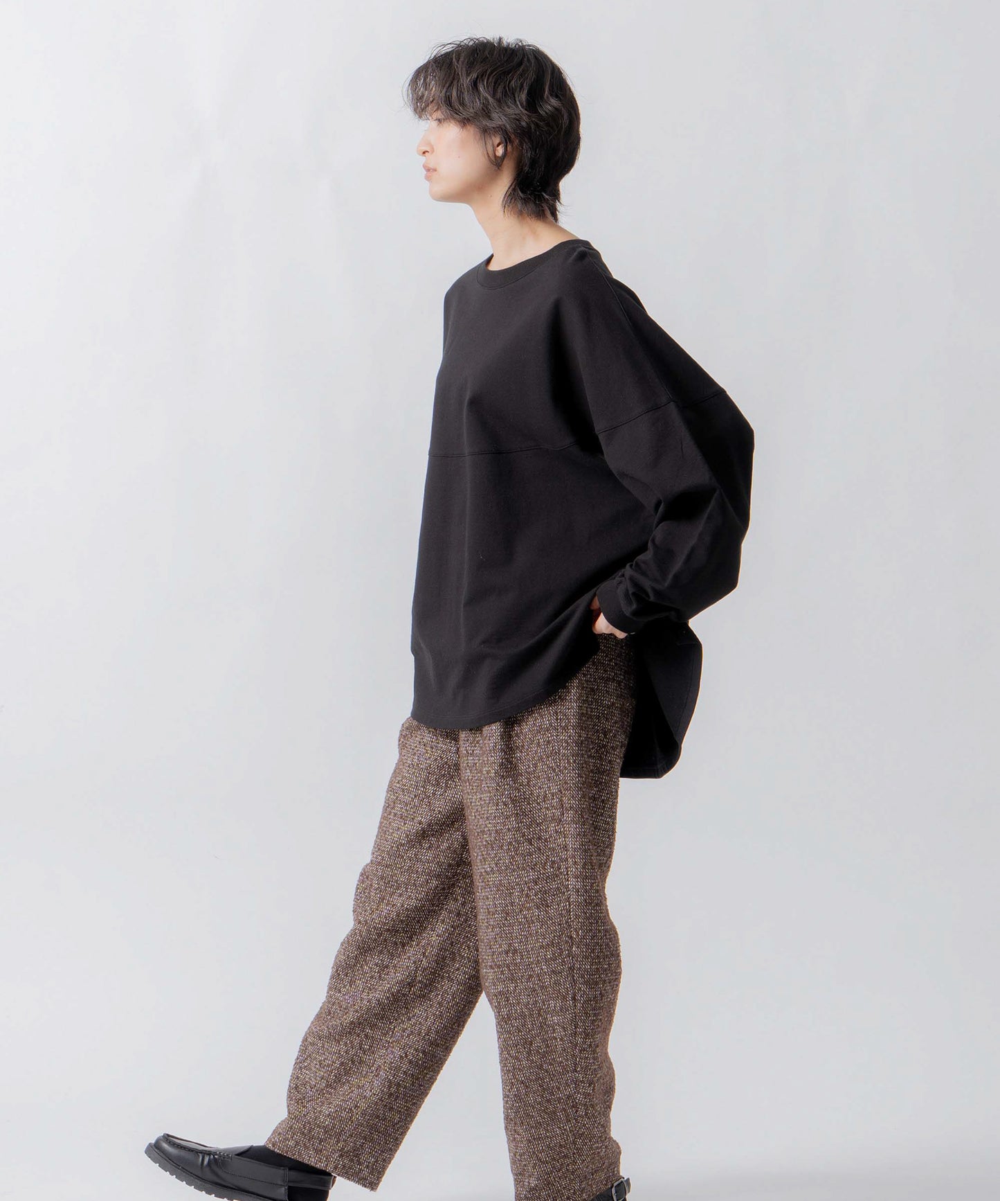 tweed tapered pants / WHT26FPT4082