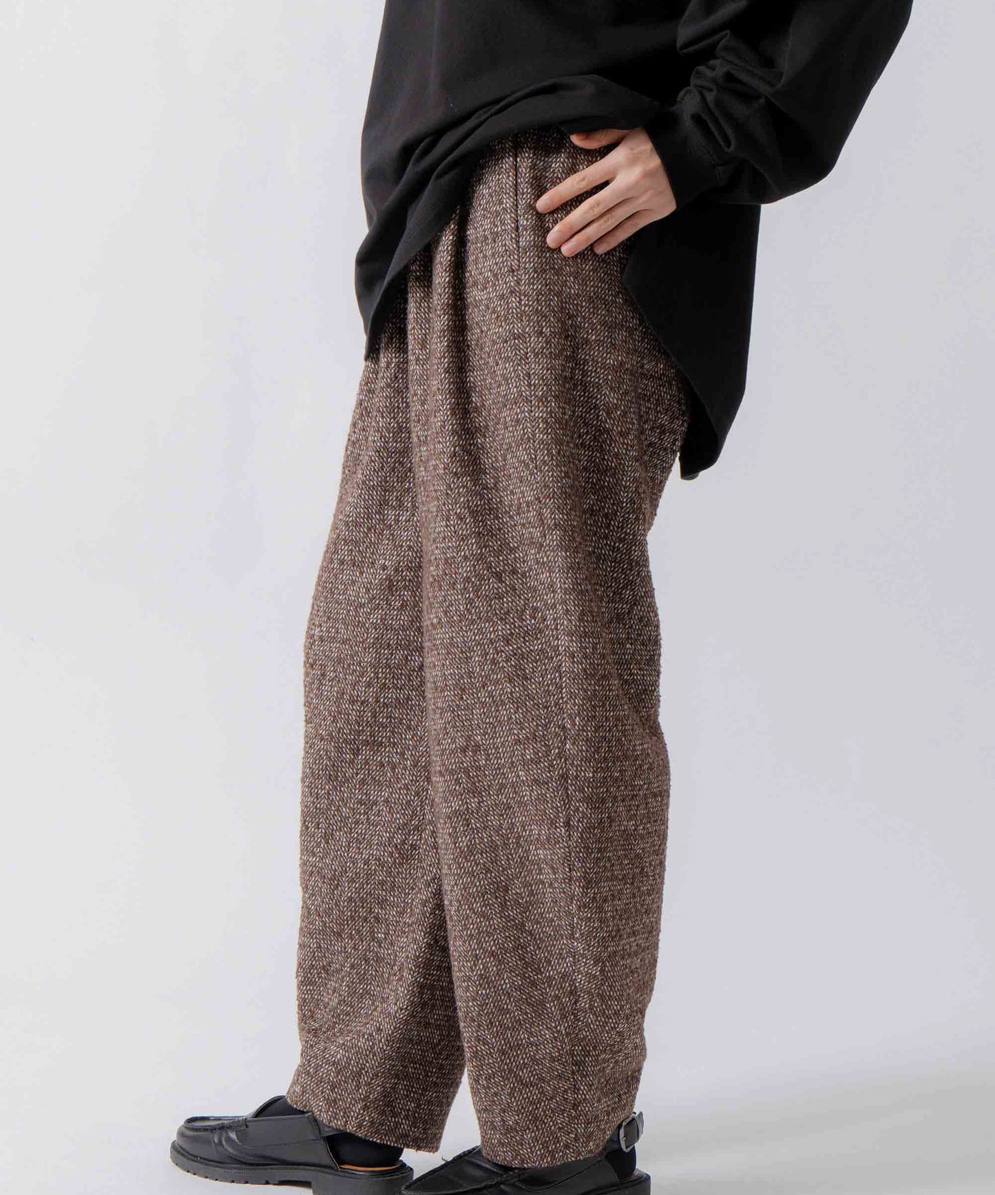 tweed tapered pants / WHT26FPT4082