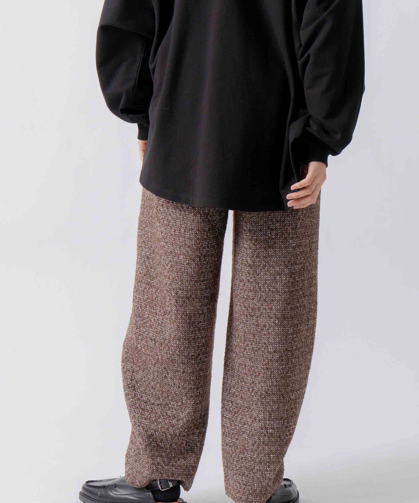 tweed tapered pants / WHT26FPT4082