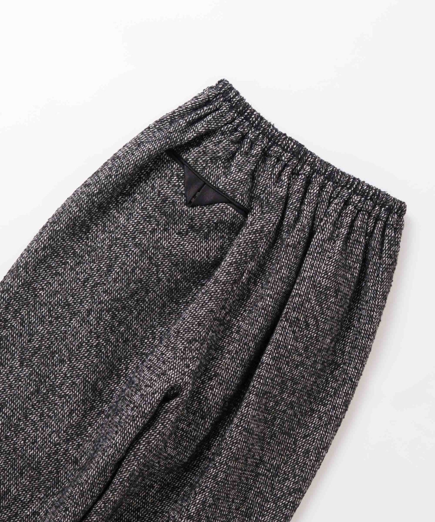 tweed tapered pants / WHT26FPT4082