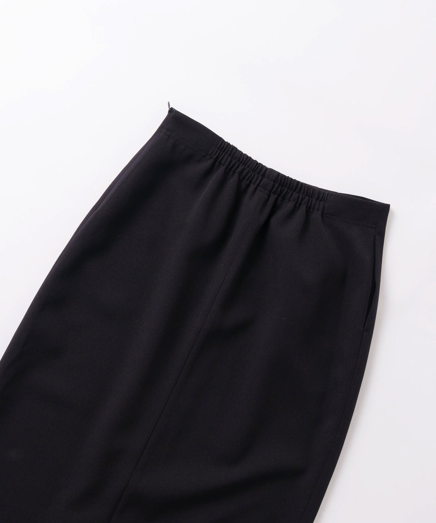 asymmetry tuck skirt / WHT26FSK4033