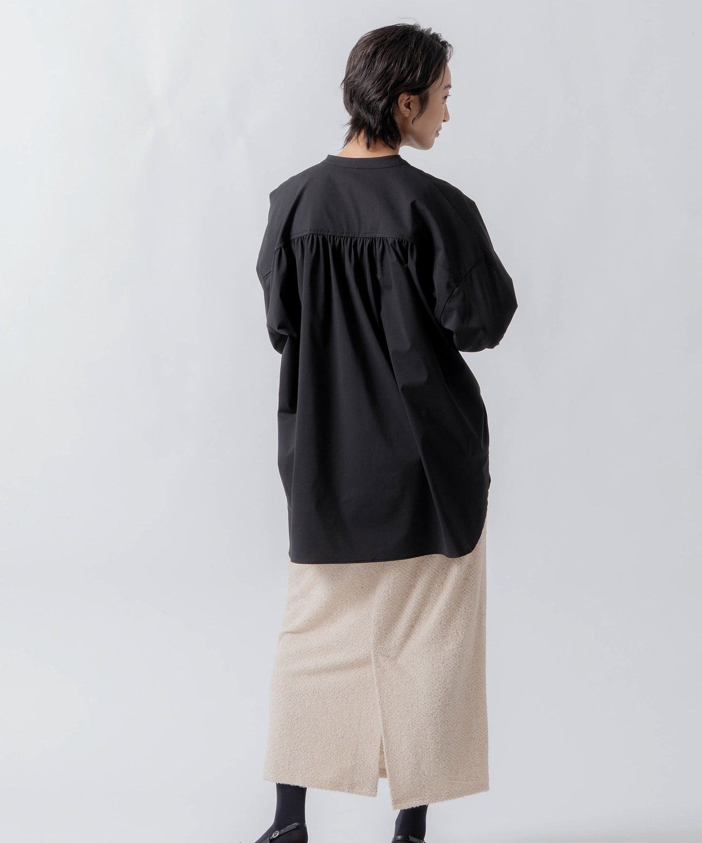 glitter shaggy skirt / WHT26FSK4034