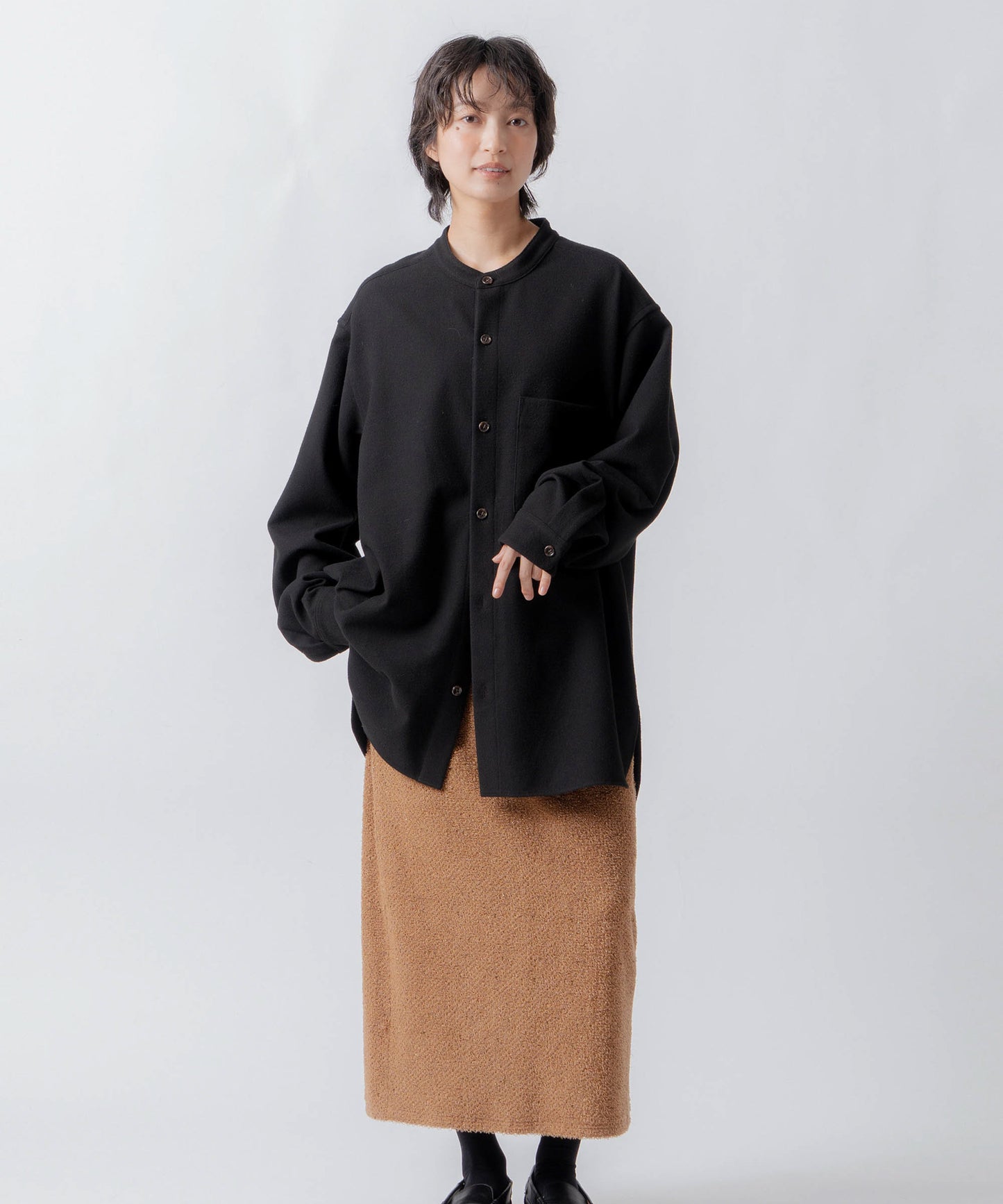 glitter shaggy skirt / WHT26FSK4034
