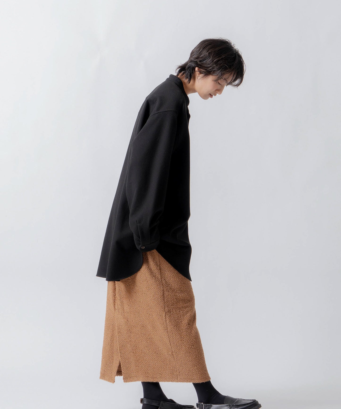 glitter shaggy skirt / WHT26FSK4034