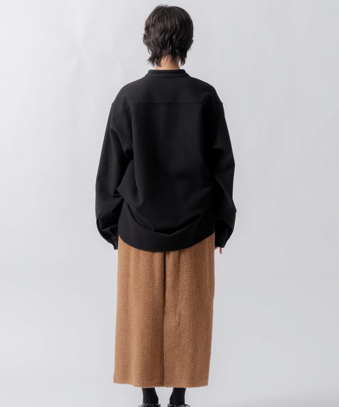 glitter shaggy skirt / WHT26FSK4034