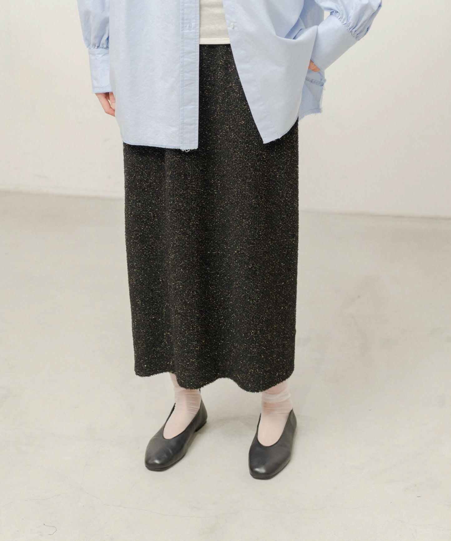 glitter shaggy skirt / WHT26FSK4034