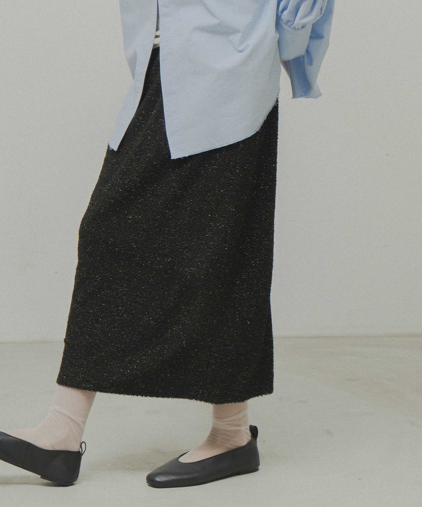 glitter shaggy skirt / WHT26FSK4034
