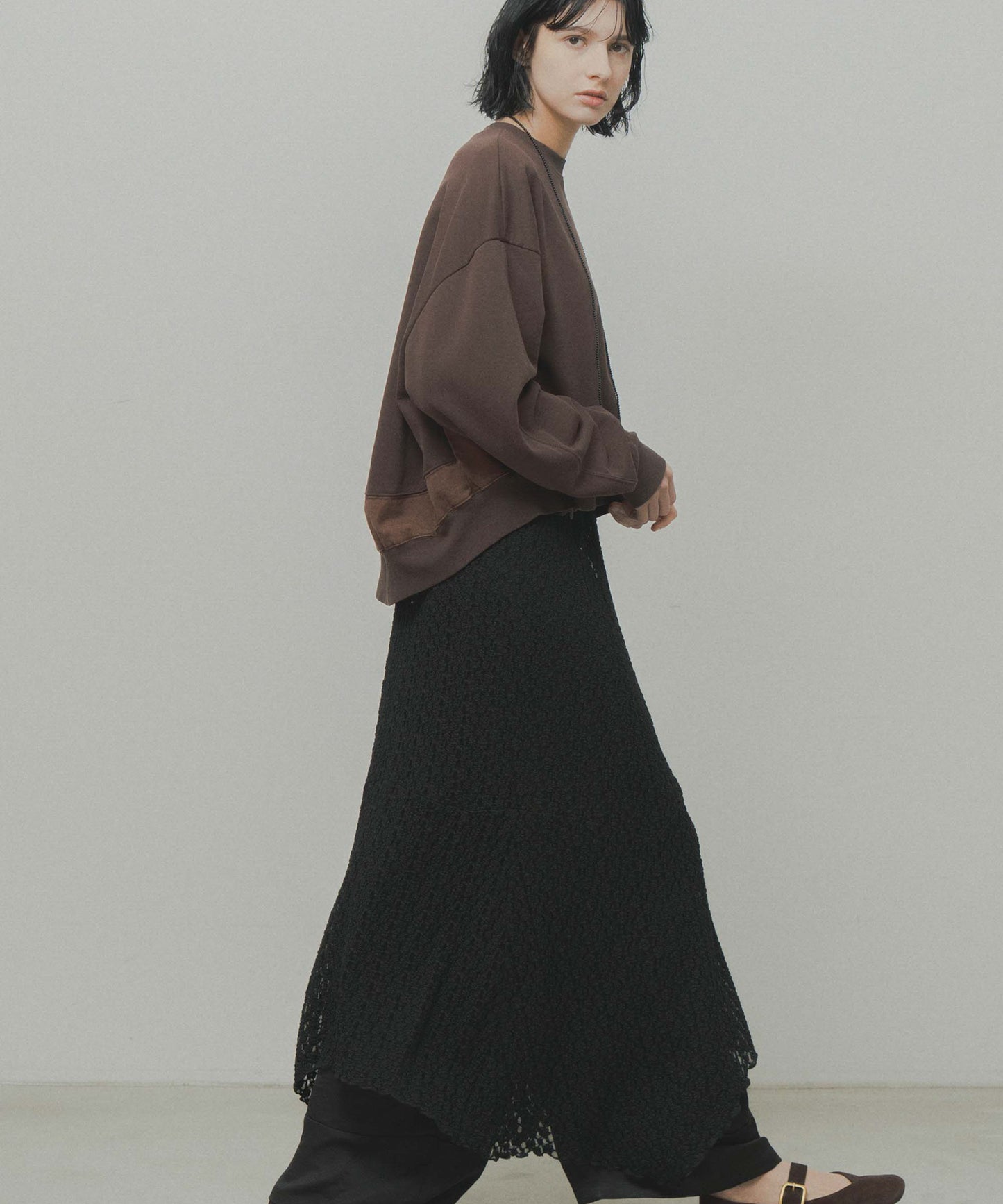 lace asymmetry skirt / WHT26FSK4035