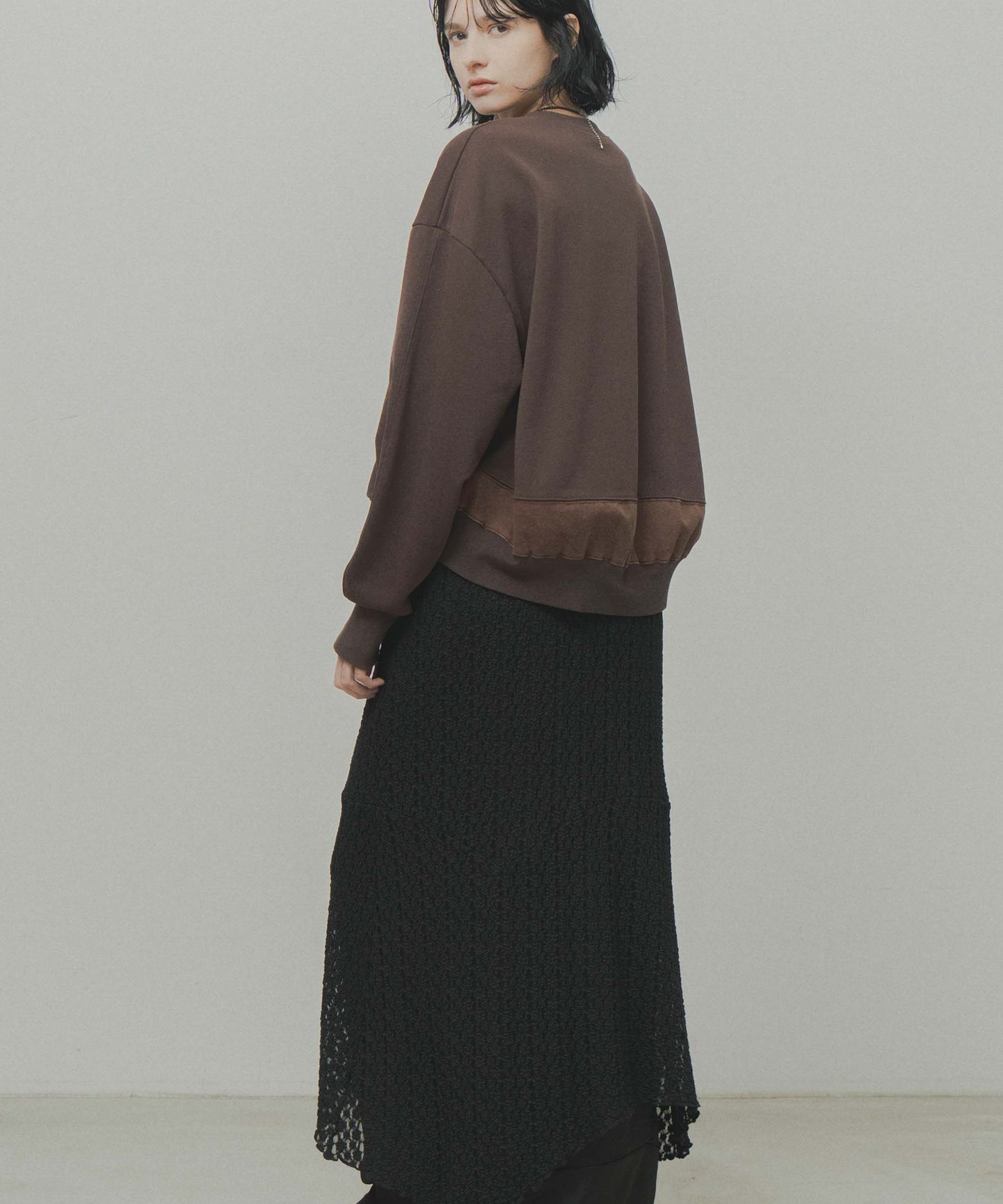lace asymmetry skirt / WHT26FSK4035
