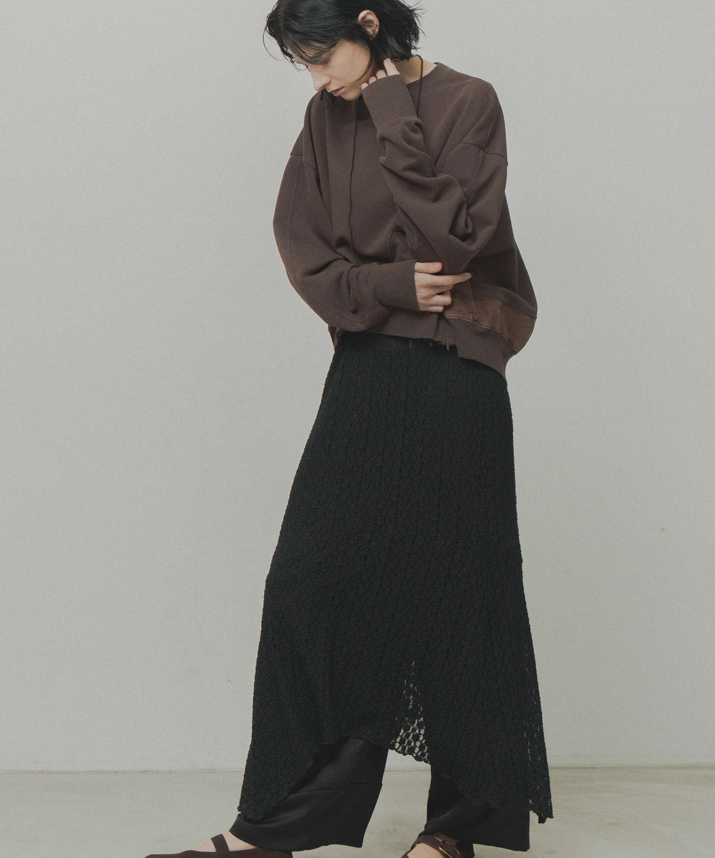 lace asymmetry skirt / WHT26FSK4035