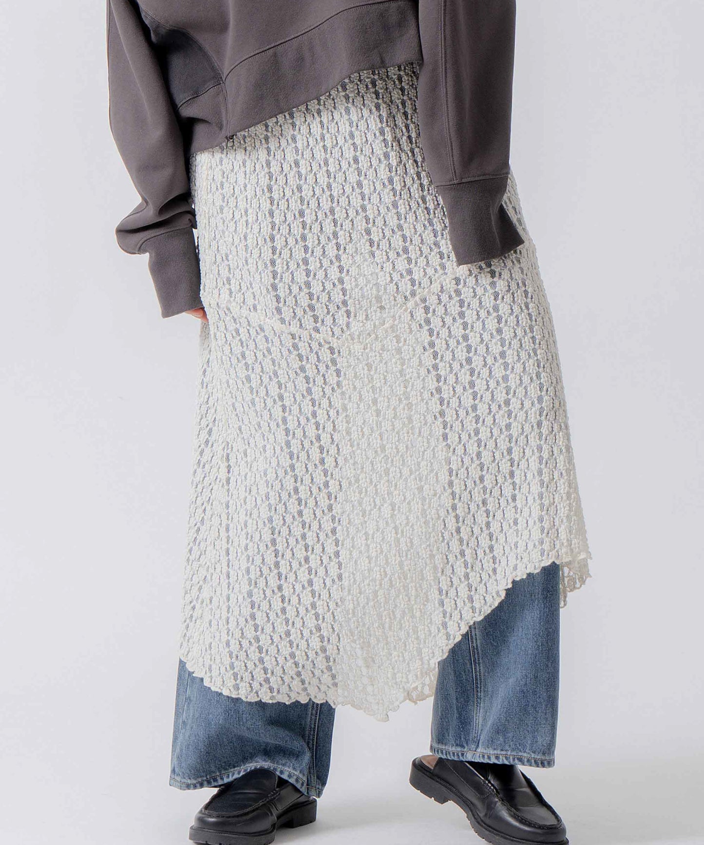 lace asymmetry skirt / WHT26FSK4035