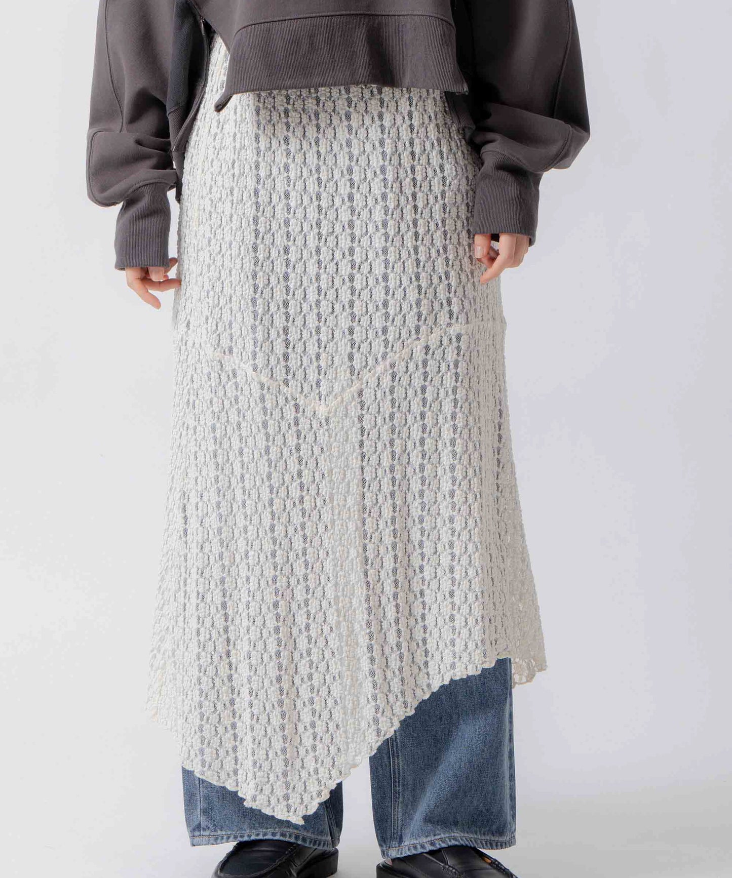 lace asymmetry skirt / WHT26FSK4035