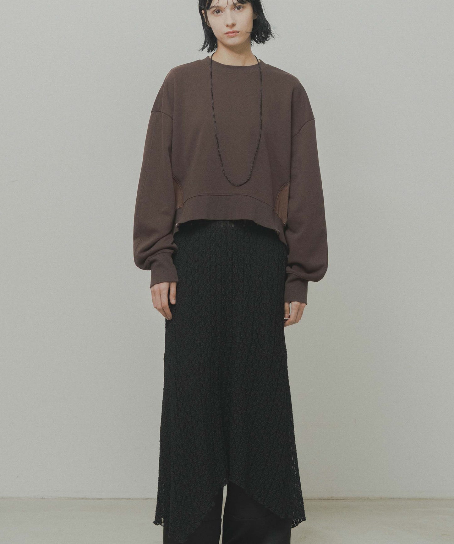 lace asymmetry skirt / WHT26FSK4035