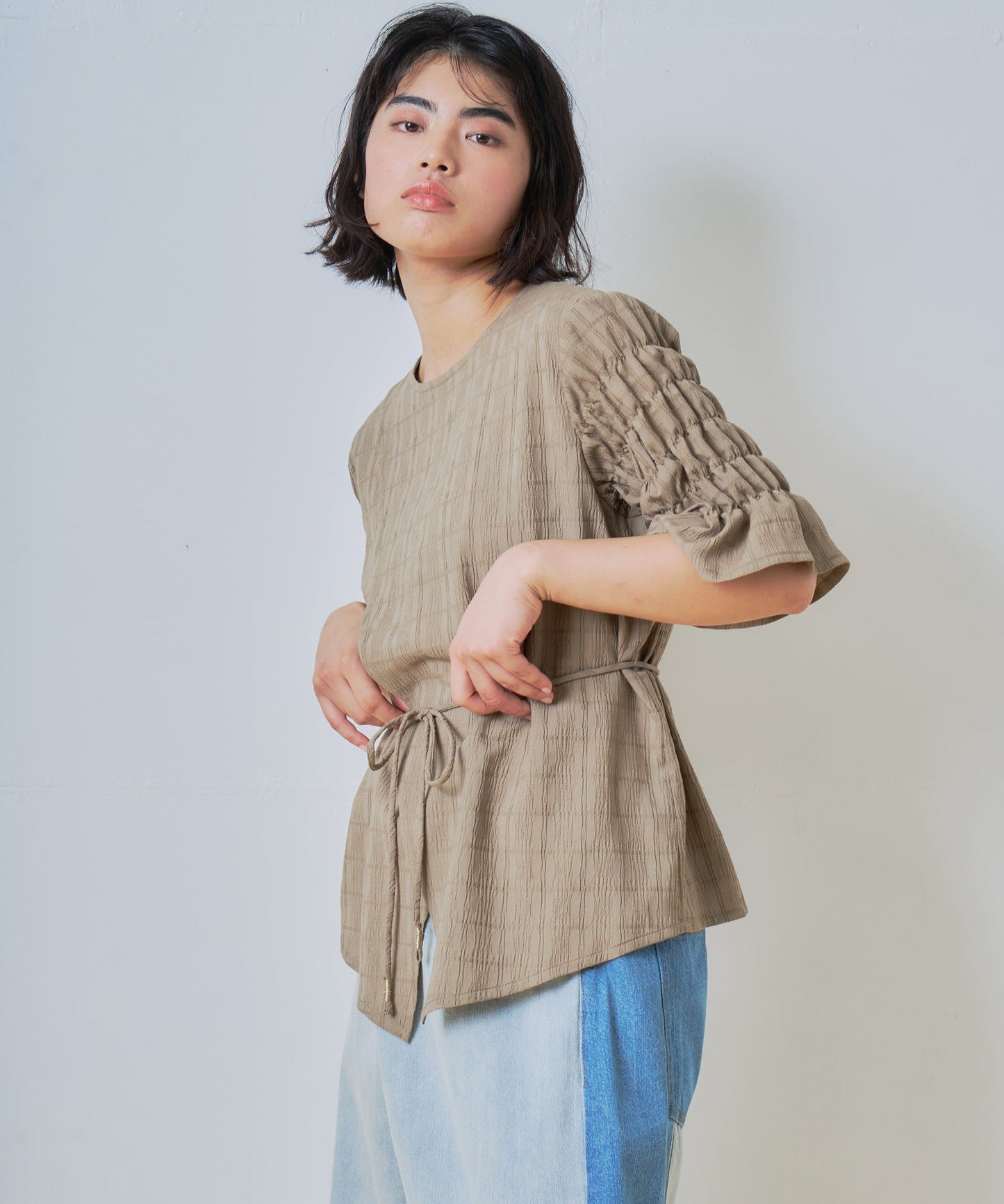 slit layered blouse / WHT26HBL4086