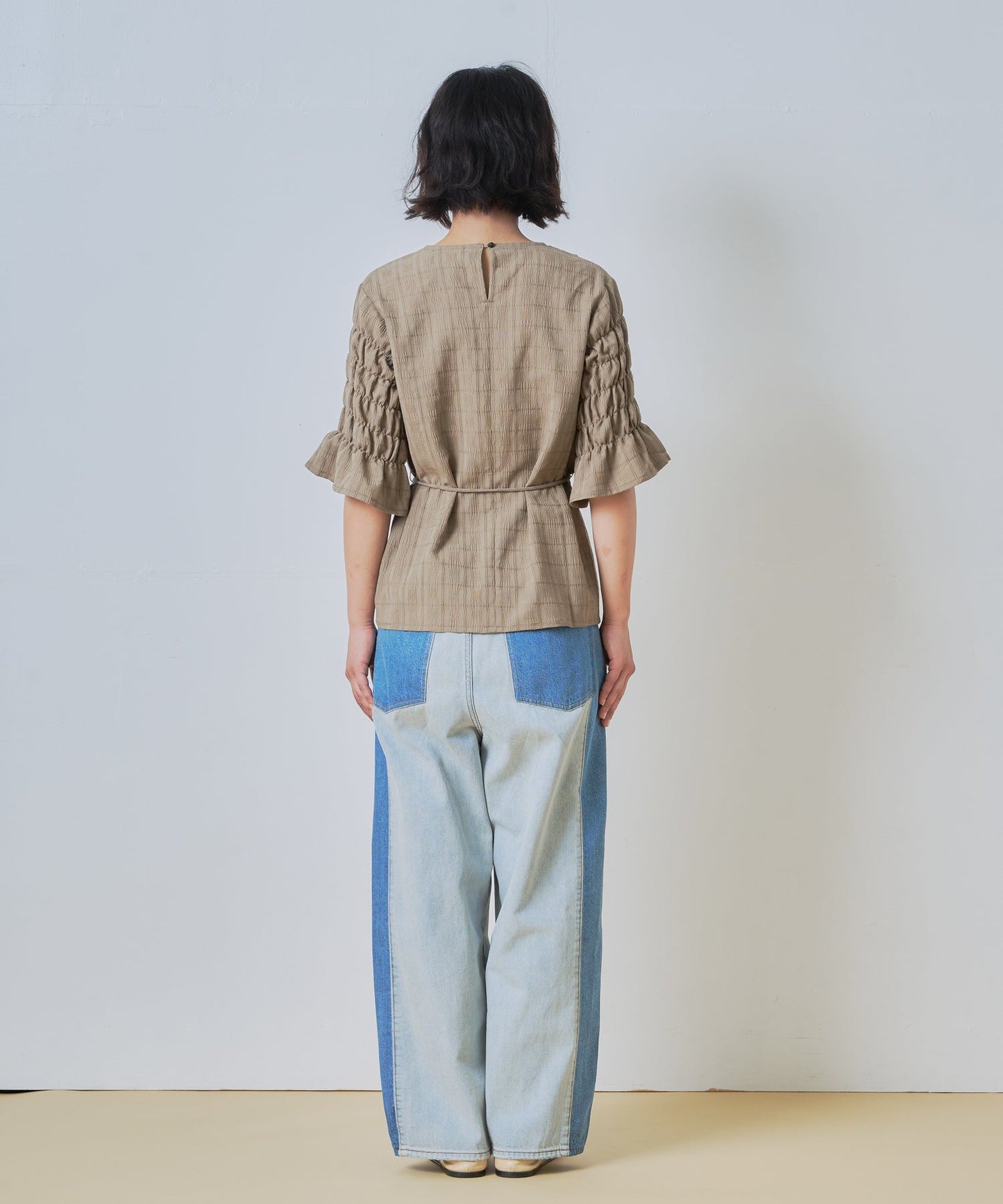 slit layered blouse / WHT26HBL4086