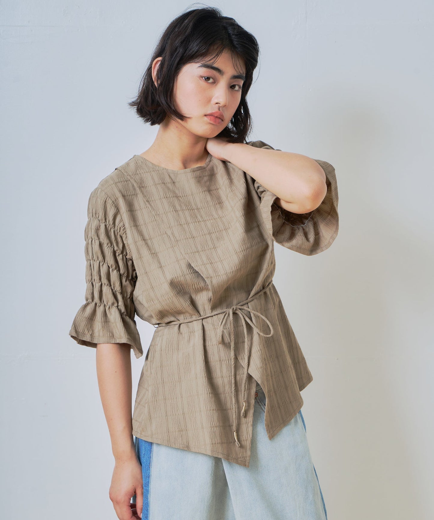 slit layered blouse / WHT26HBL4086