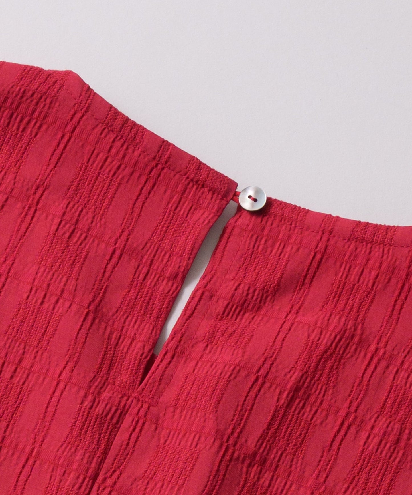 slit layered blouse / WHT26HBL4086