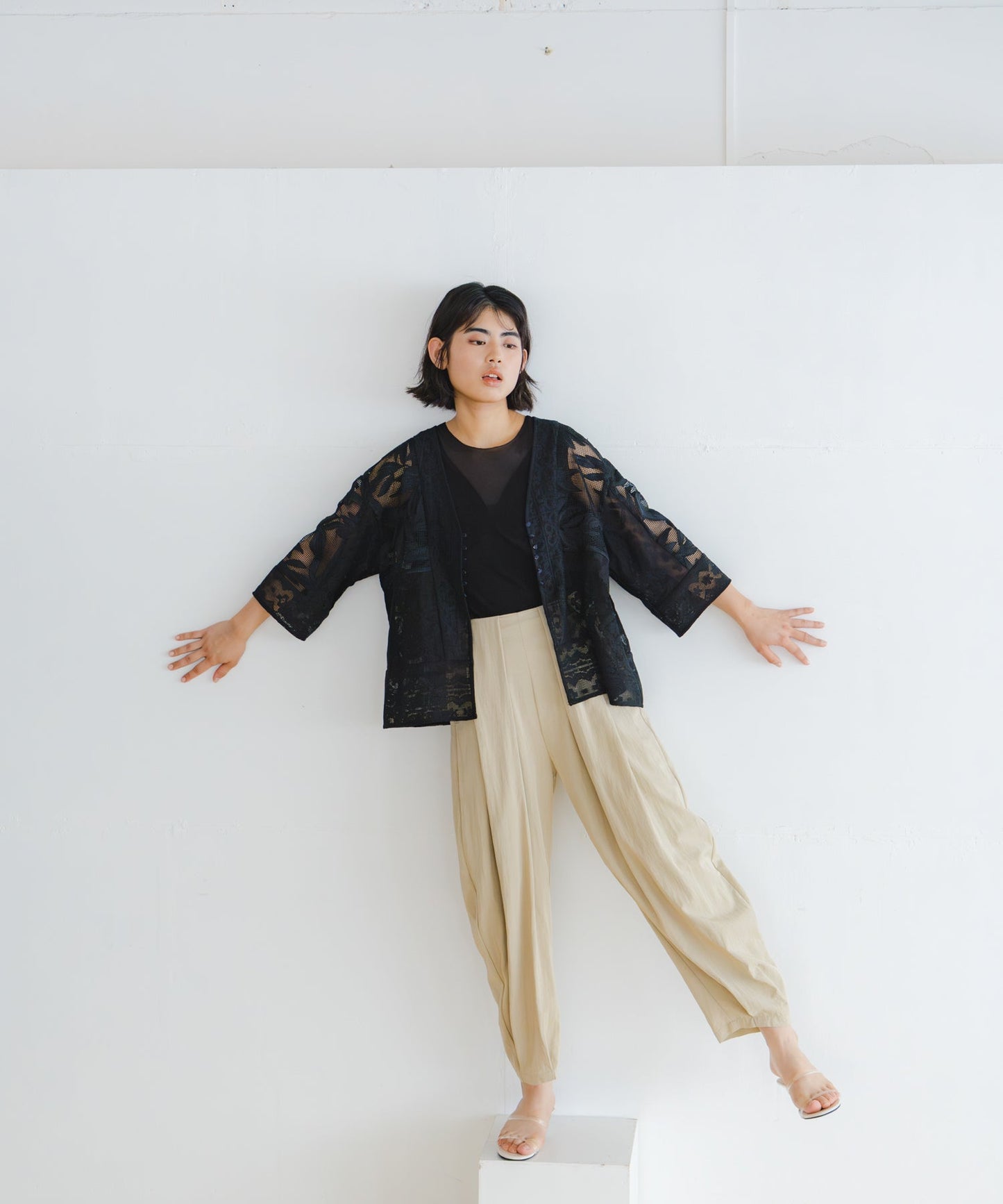 lace combination cardigan / WHT26HBL4089
