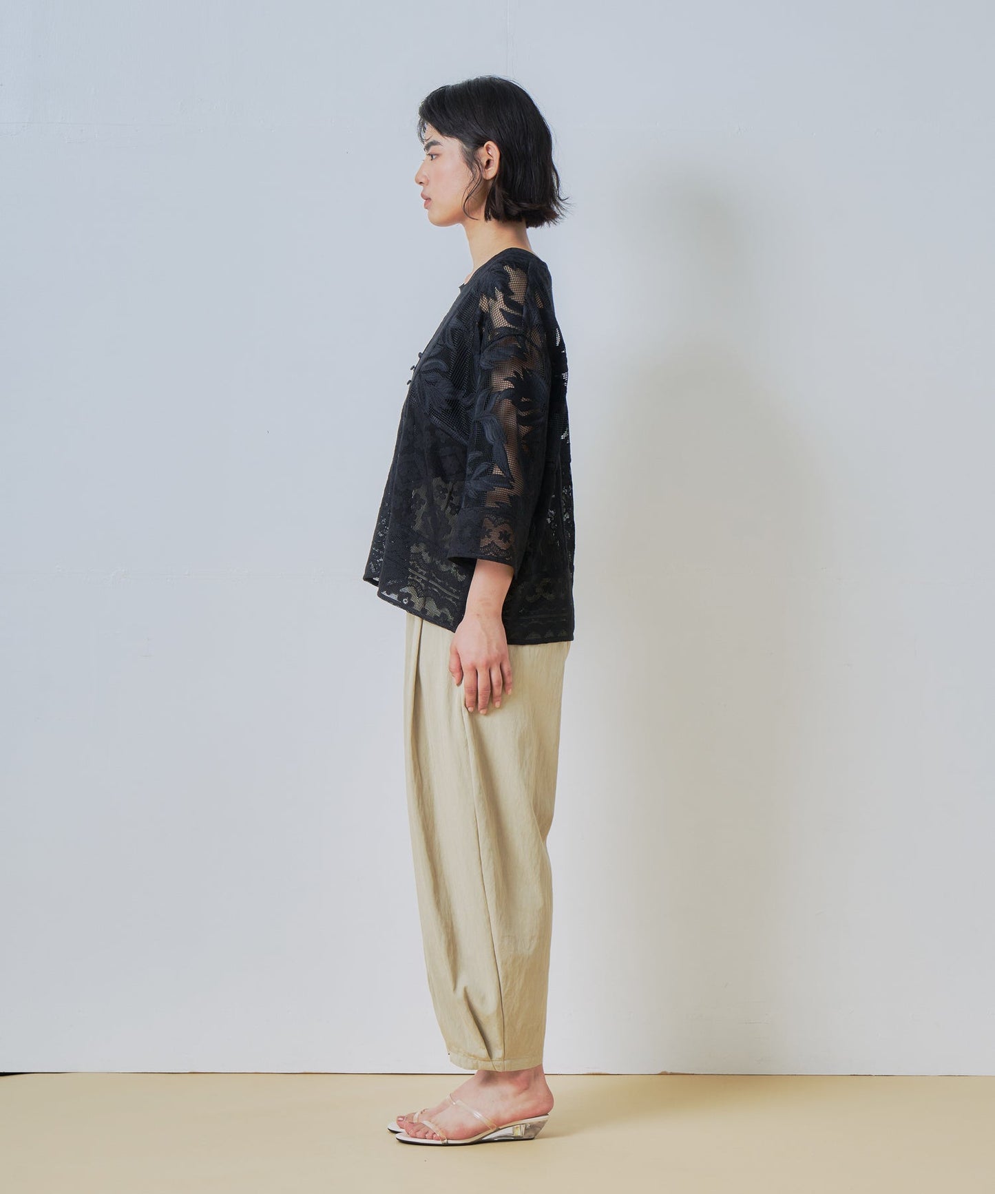 lace combination cardigan / WHT26HBL4089