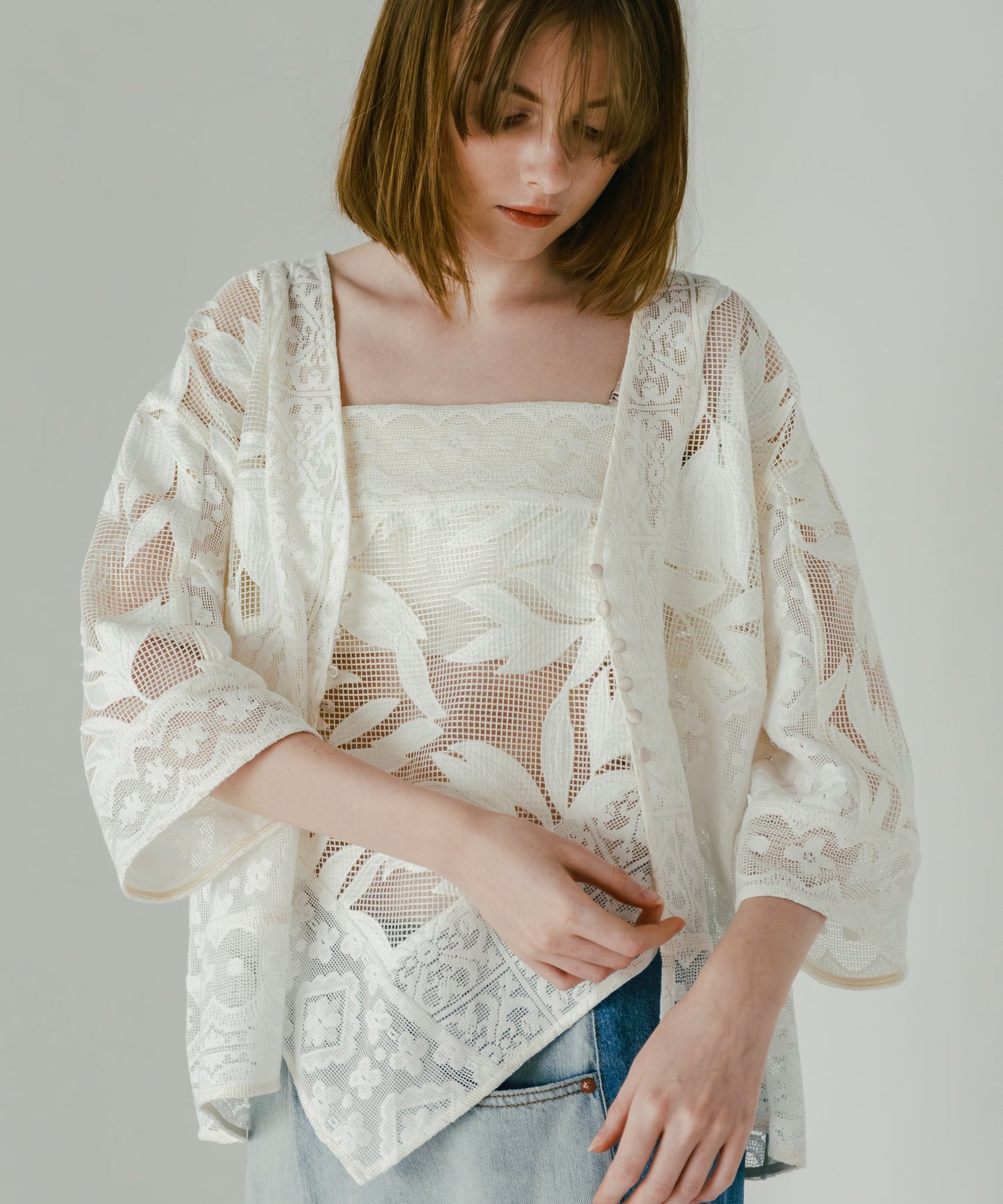 lace combination cardigan / WHT26HBL4089