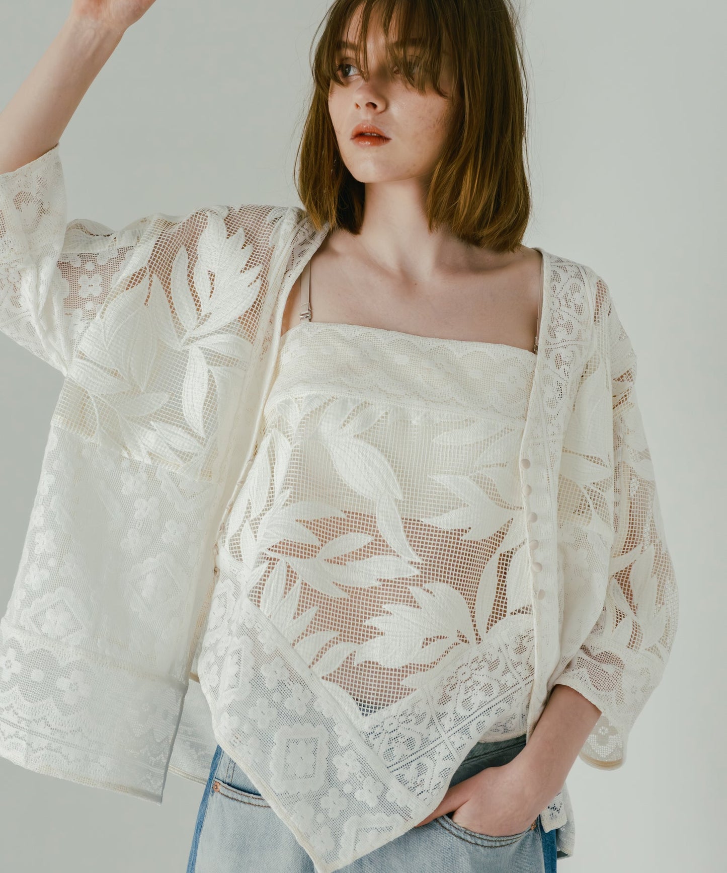 lace combination cardigan / WHT26HBL4089