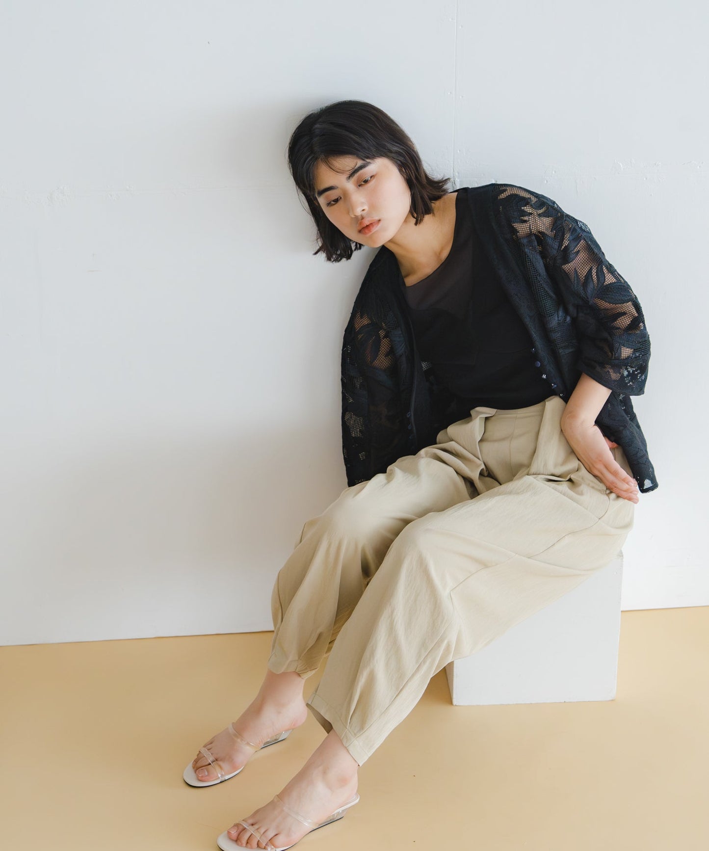 lace combination cardigan / WHT26HBL4089