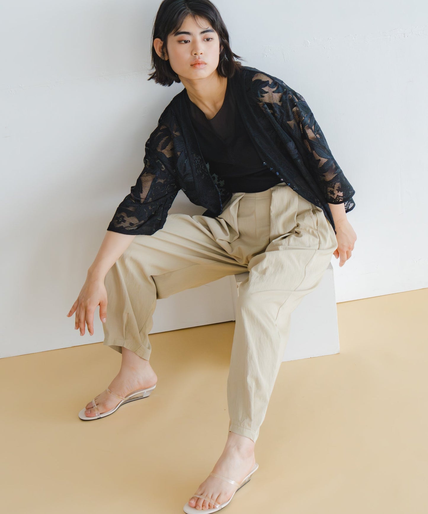 lace combination cardigan / WHT26HBL4089