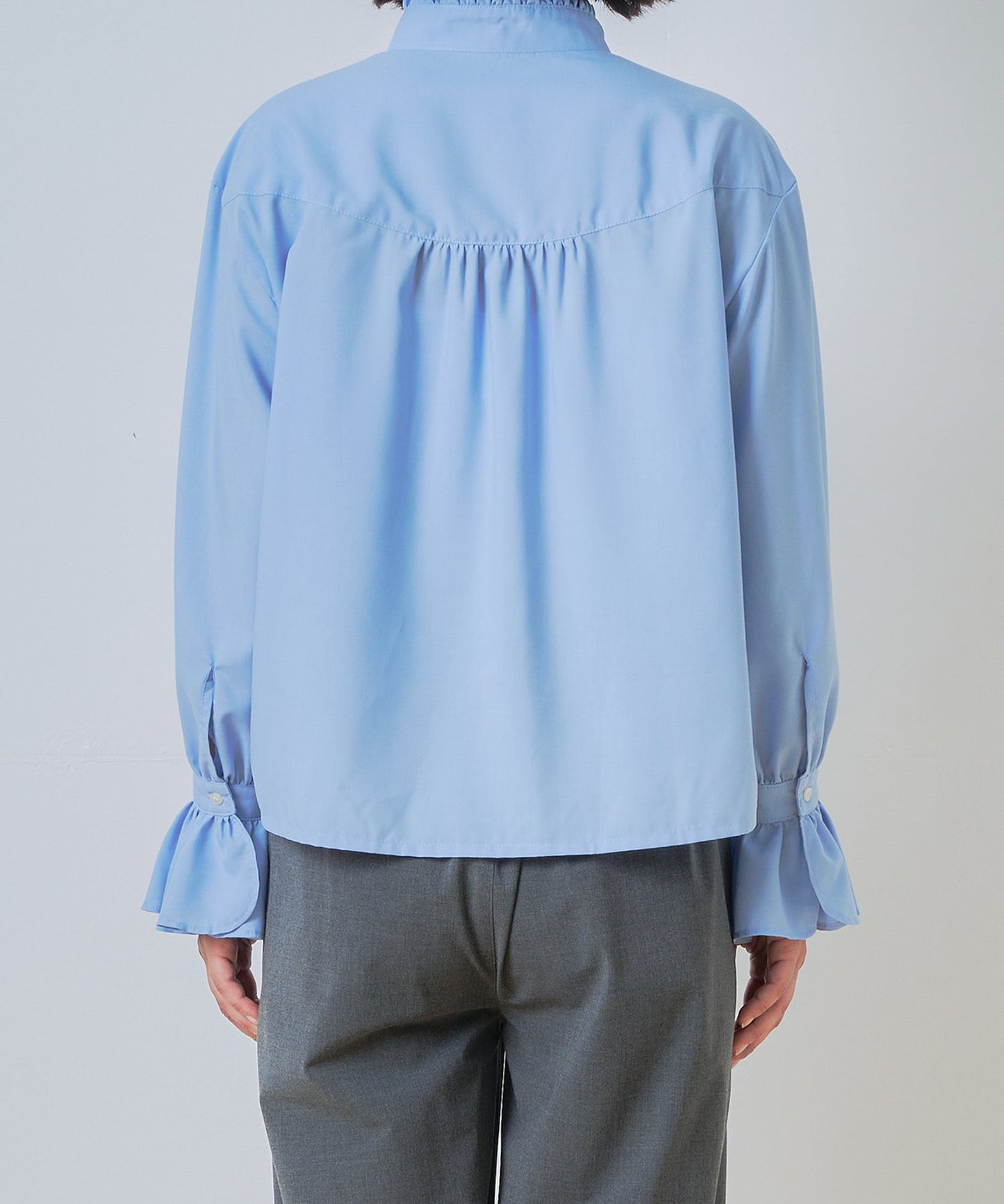 stand frill collar blouse / WHT26HBL4090